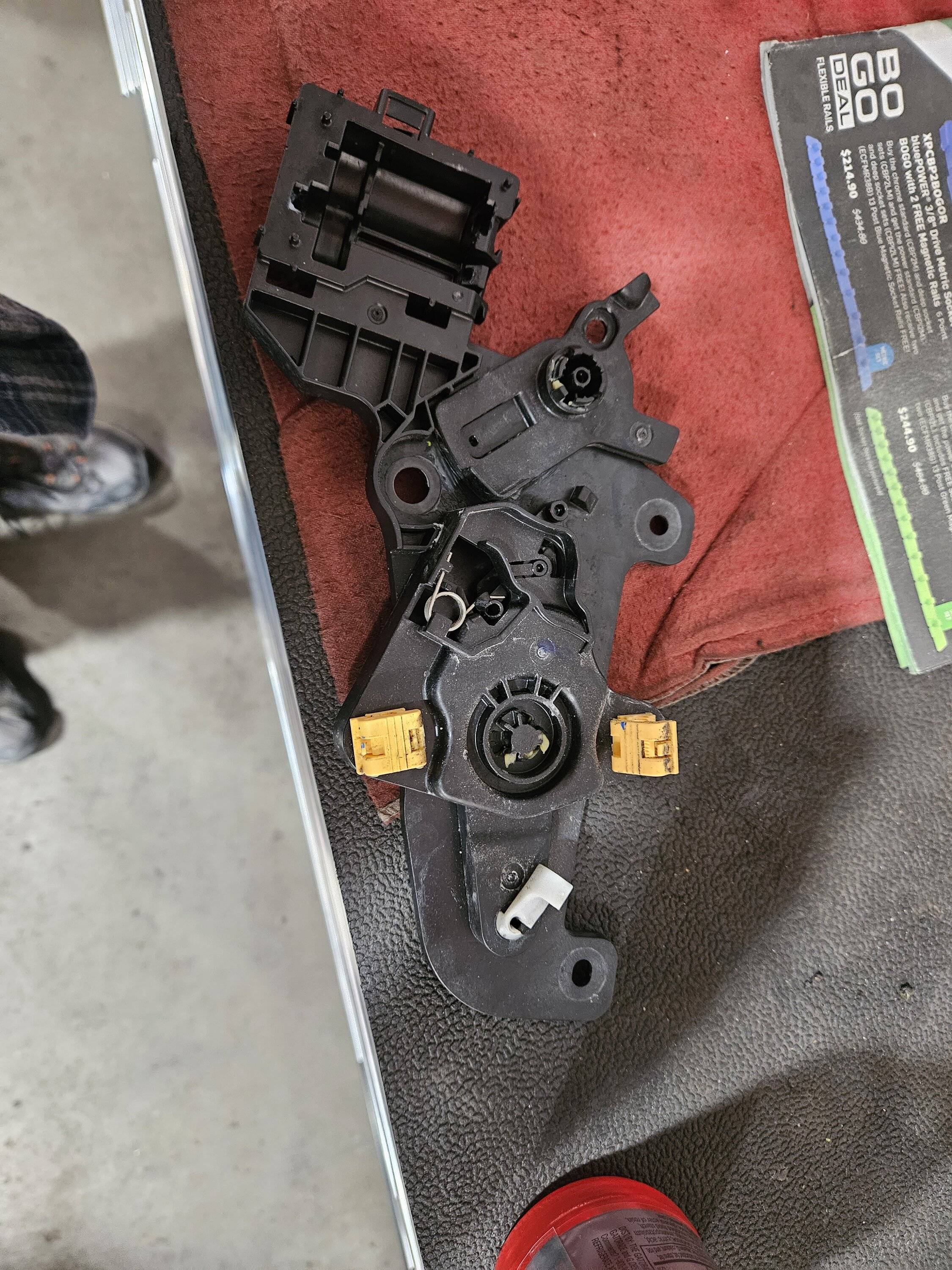 Jeep Gladiator ZE2 Tail Gate Latch Recall 20230512_085233