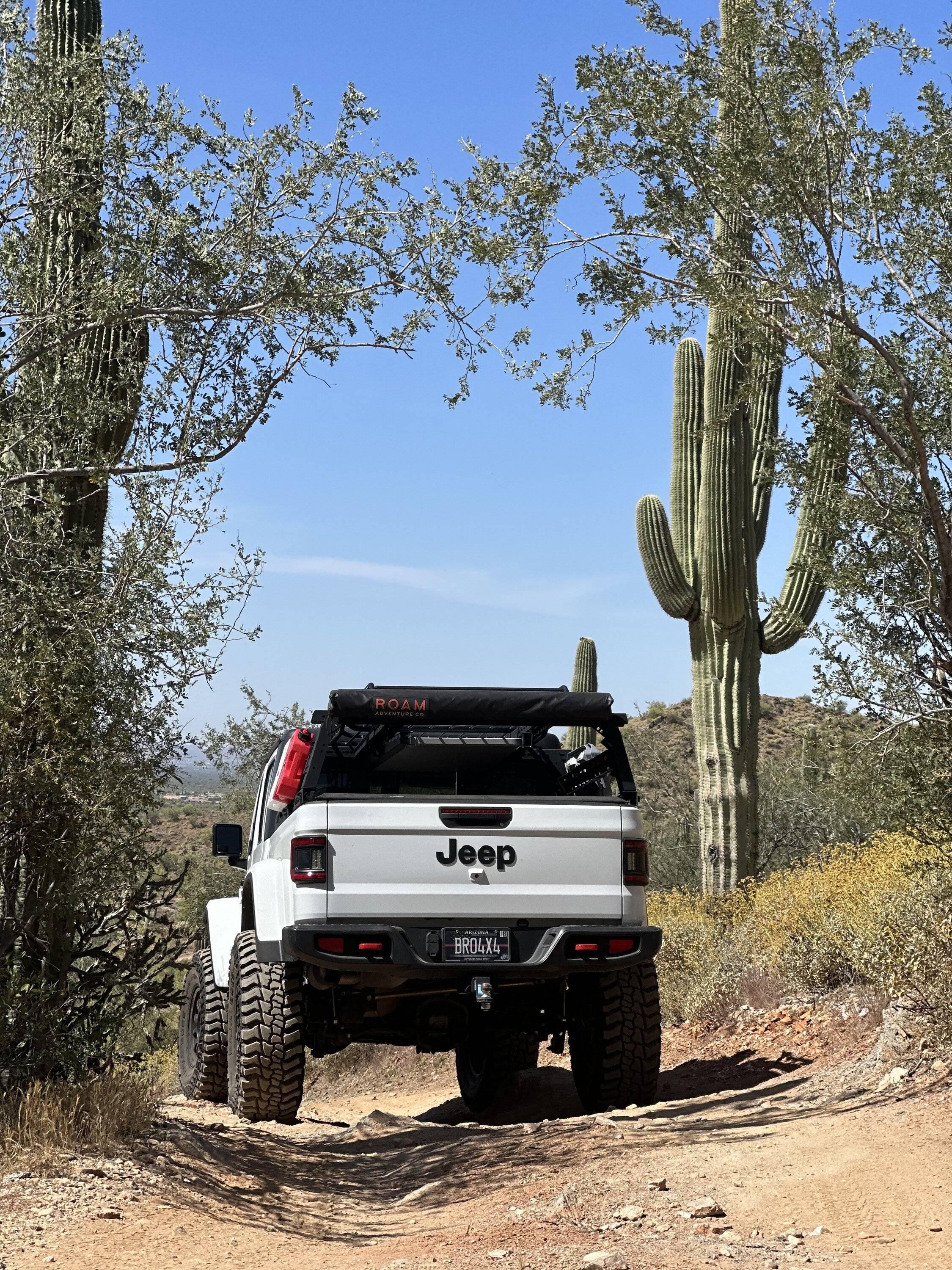 Jeep Gladiator BRIGHT WHITE Gladiator JT Club F7672A29-36EA-47EF-AFD5-8924C7E9E444