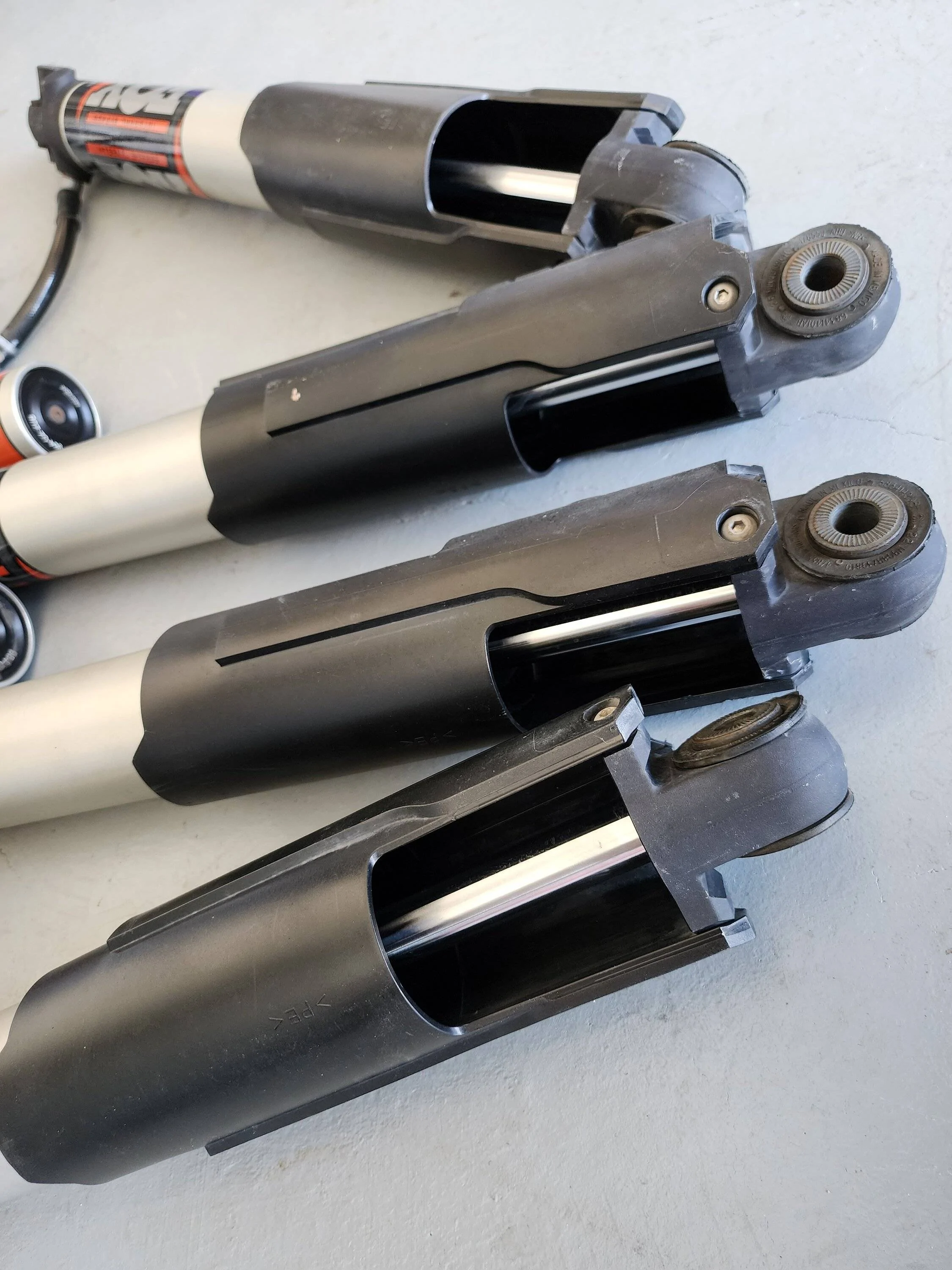 Jeep Gladiator Fox mojave shocks 2.5 20230506_131655