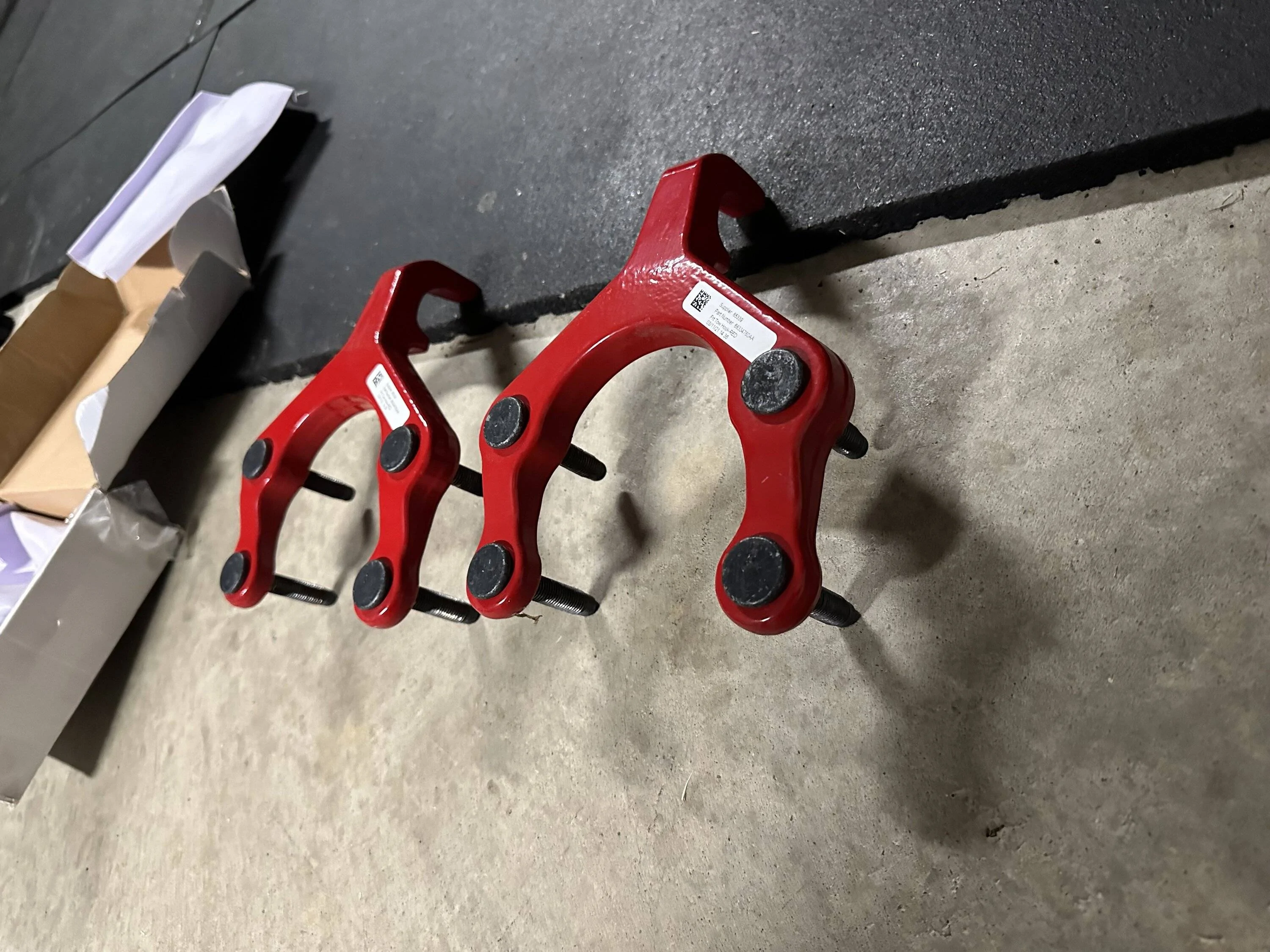 Jeep Gladiator FS: Rubicon red front tow hooks, $40 IMG_1537