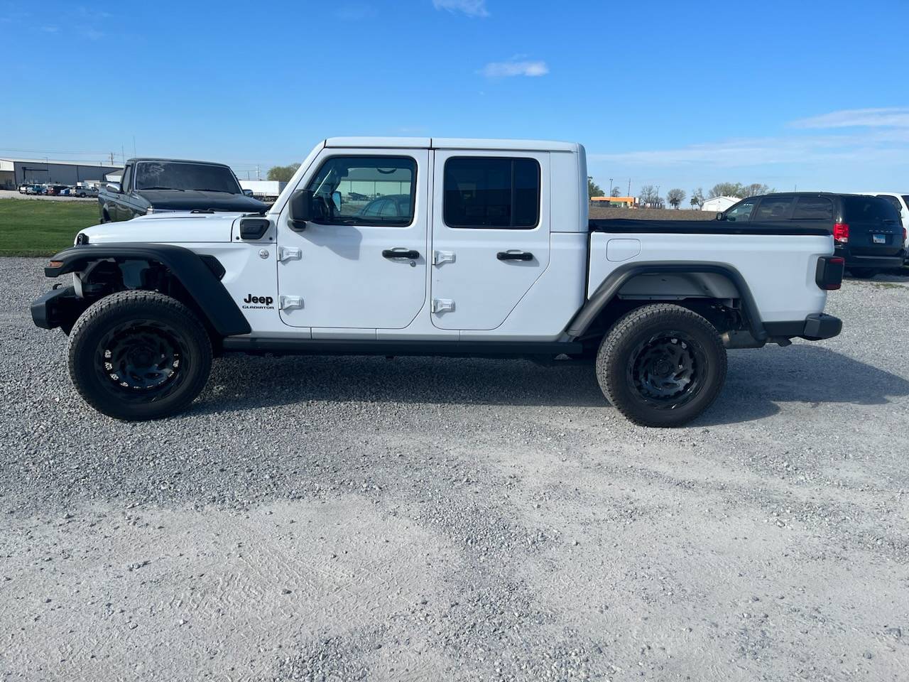 Jeep Gladiator WTB: front Rubicon fenders 703175595