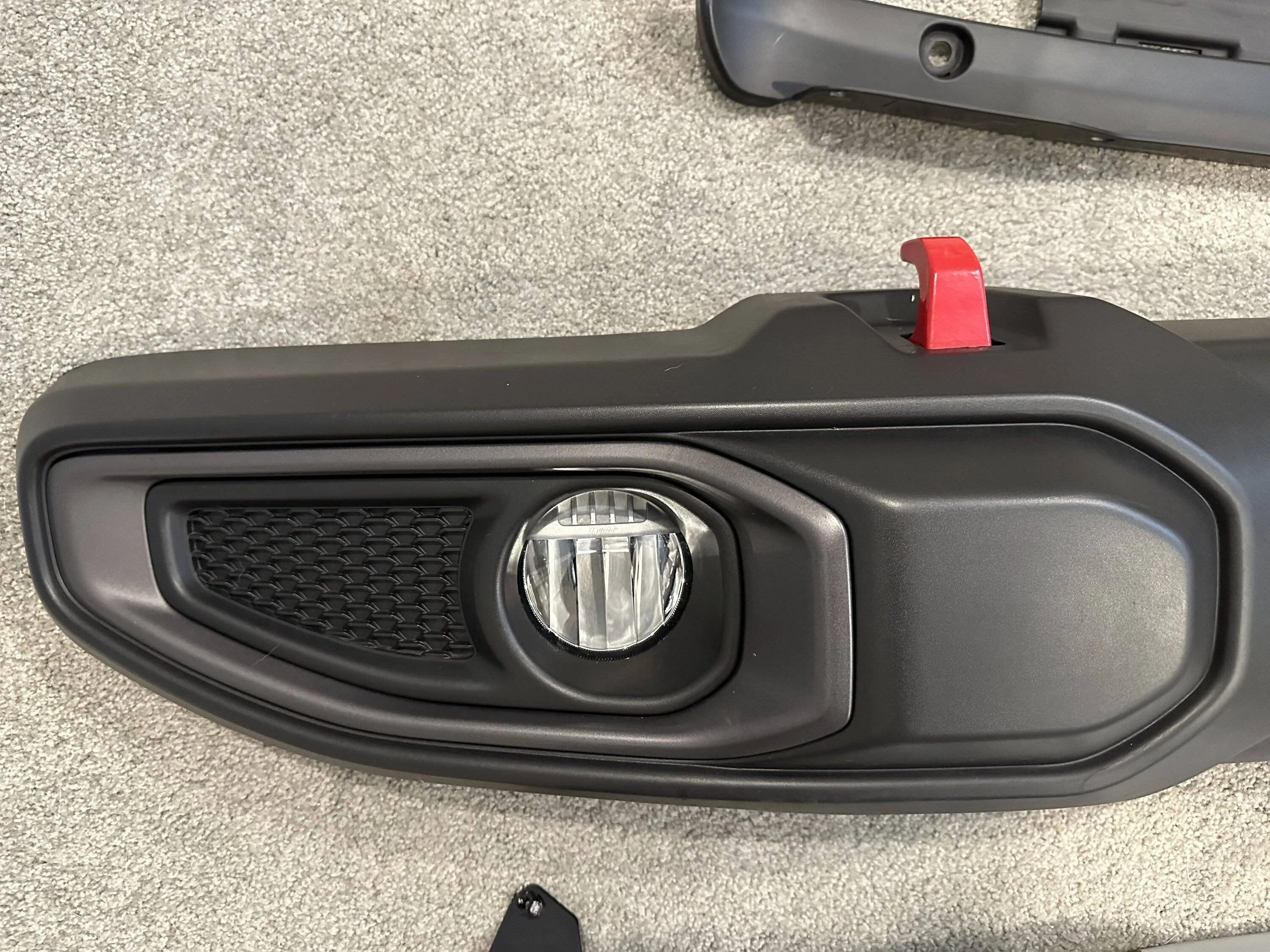 Jeep Gladiator 2021 Mojave Front Bumper w/ Red Hooks & Skid Plate (Take-Offs) IMG_2007