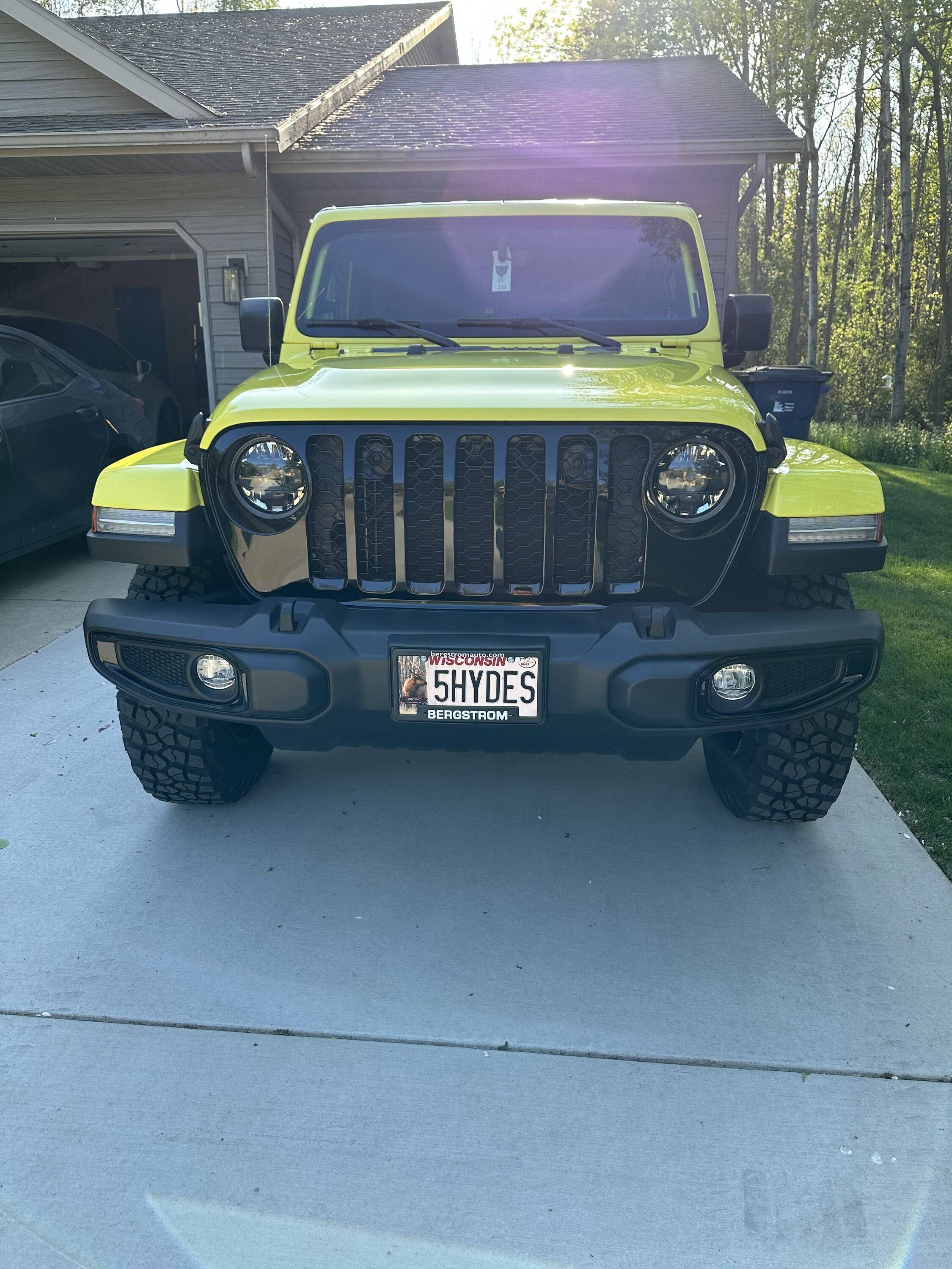 Jeep Gladiator HIGH VELOCITY YELLOW Gladiator JT Club IMG_0755