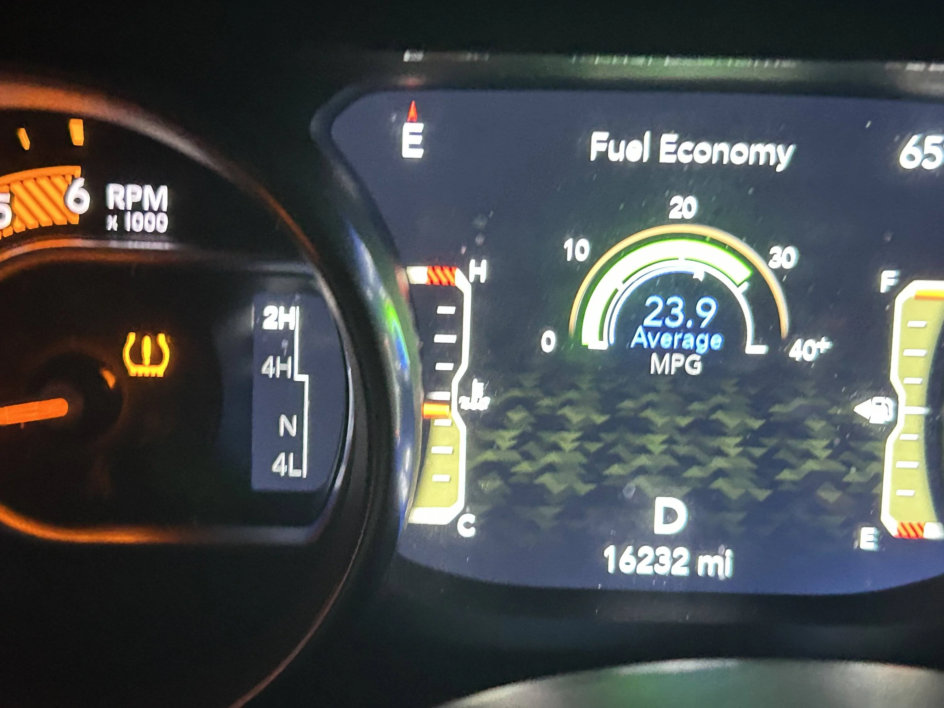 Jeep Gladiator Where is the instant MPG display setting? IMG_4332