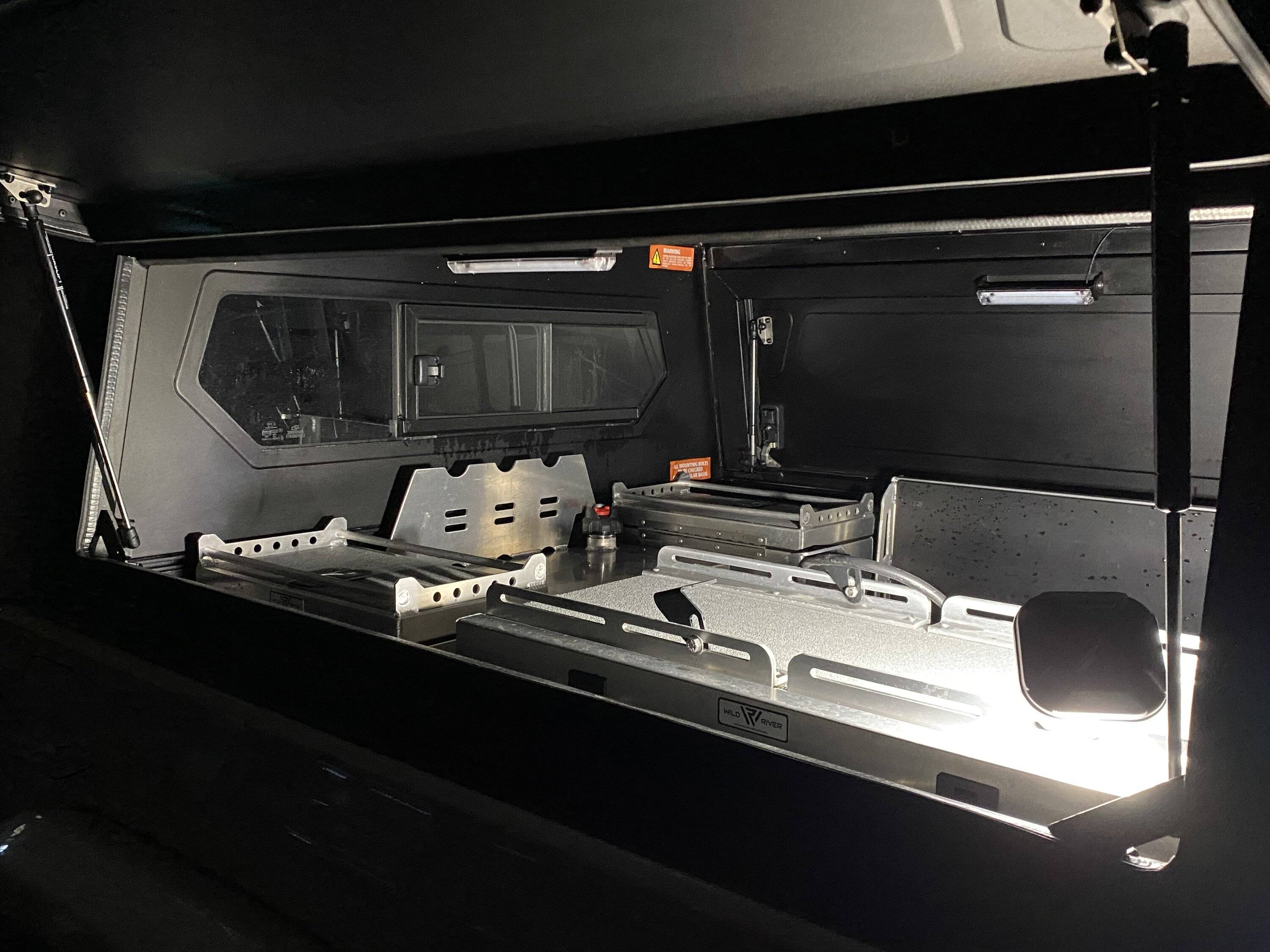 Jeep Gladiator Alu-Cab Contour Canopy Roll Call - not Camper E0F4F4F9-F225-46A2-9D6B-EF1A524AB4D3