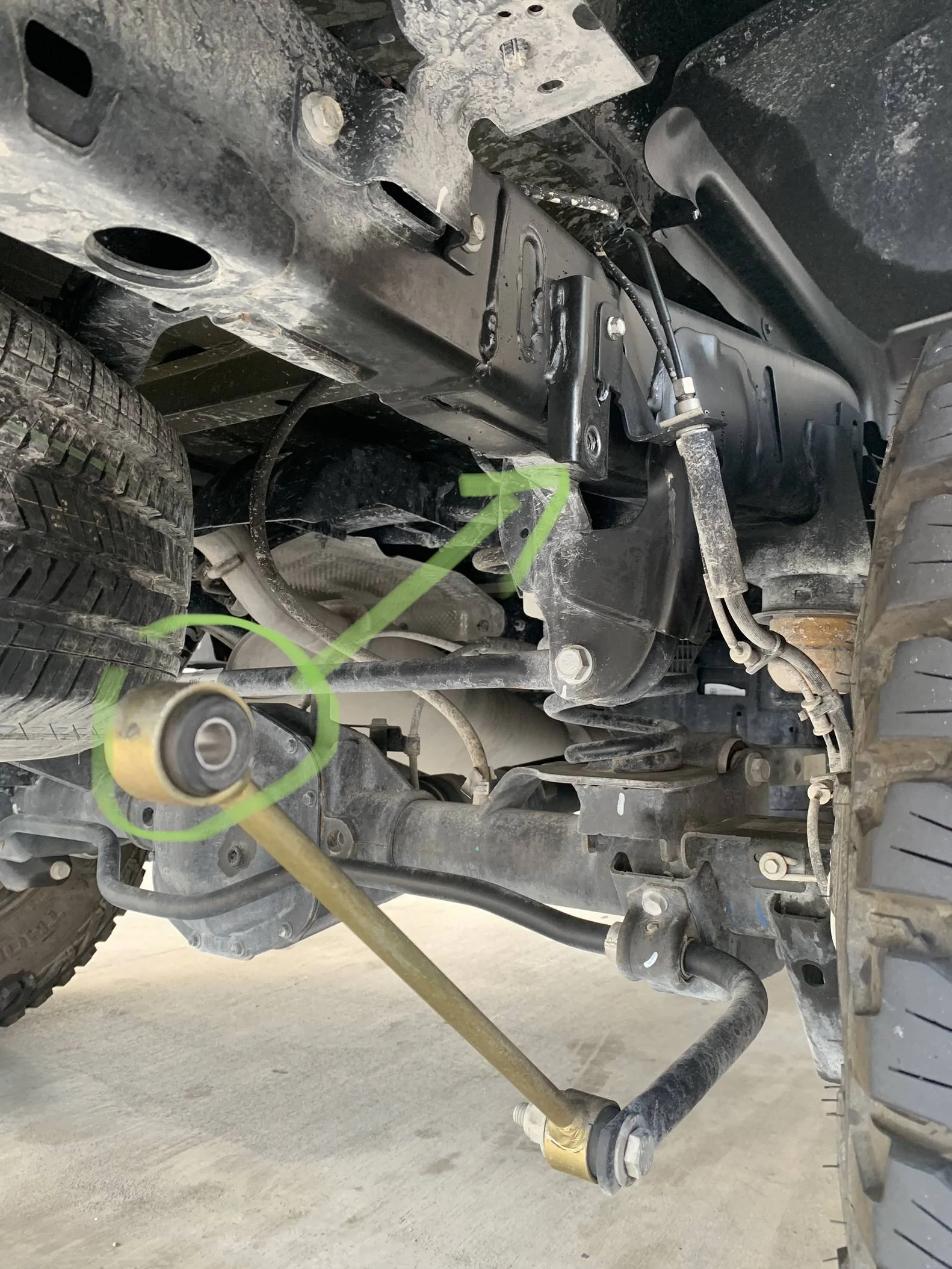 Jeep Gladiator Help identify this part? Sway bar end links missing bolt A4577CA6-7C17-46FC-ACA1-43D926E7C318