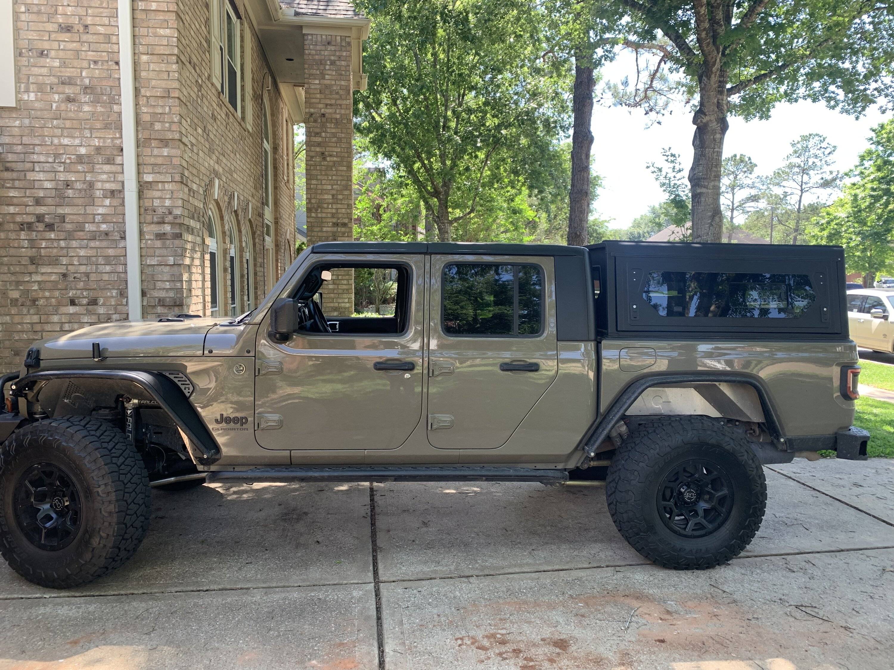 Jeep Gladiator WTB: Camper Shell (prefer white) 556D37B2-BB2E-4EAA-B13D-A4DD442E595E