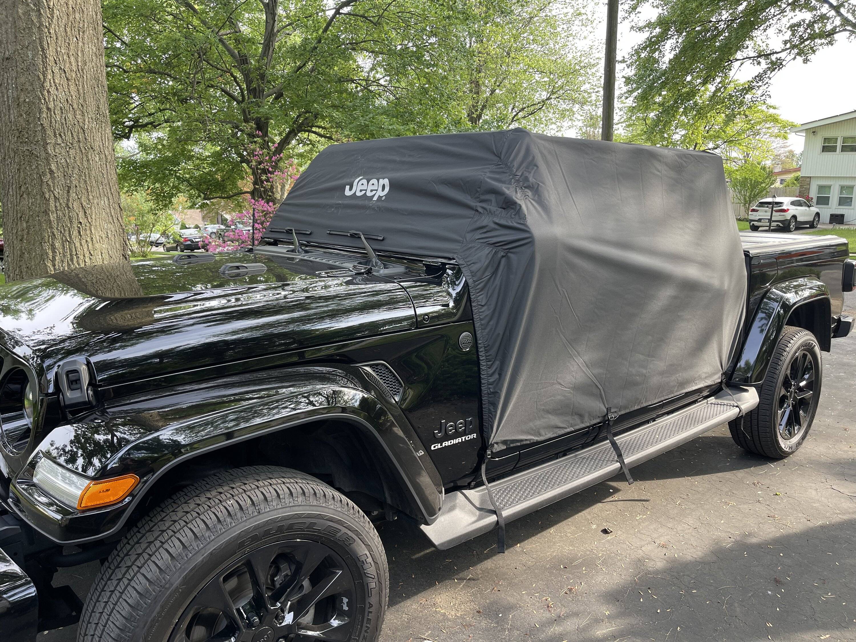 Jeep Gladiator Will animals tear up the interior if I leave the top and doors off all night? IMG_8431