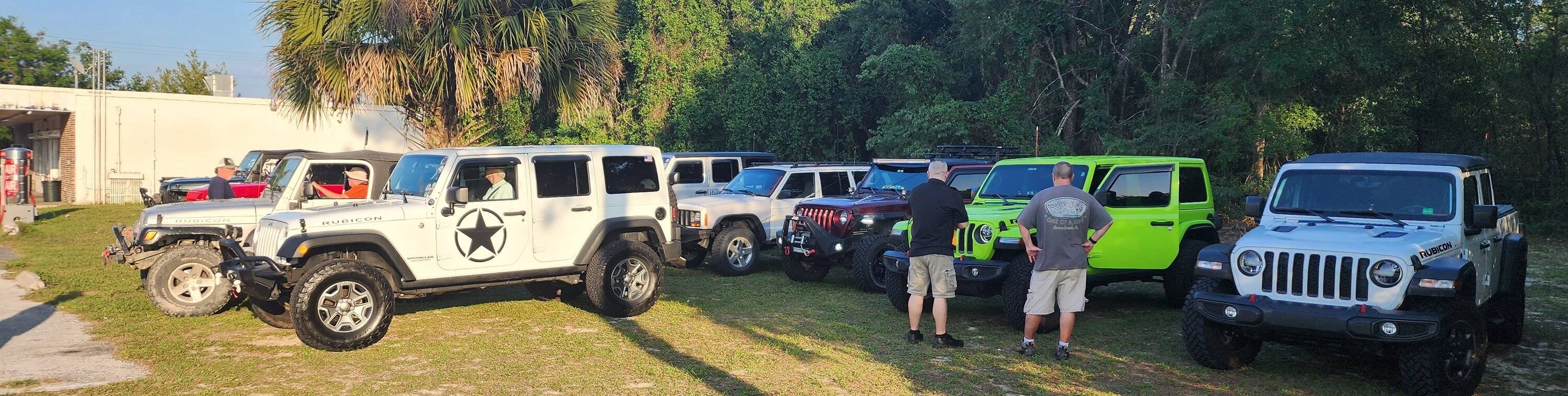 Jeep Gladiator Jeeps Parking Next To Jeeps Ocala night ride