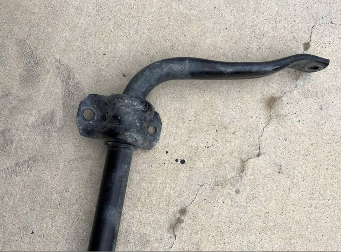 Jeep Gladiator Stock Mojave front Sway Bar $50 10D1F192-32CC-48B5-B6CB-11CD52B7A363