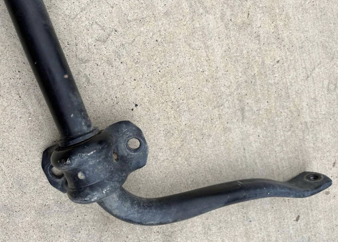 Jeep Gladiator Stock Mojave front Sway Bar $50 1CF8D2E8-85DA-4AFD-9616-C6F144131611
