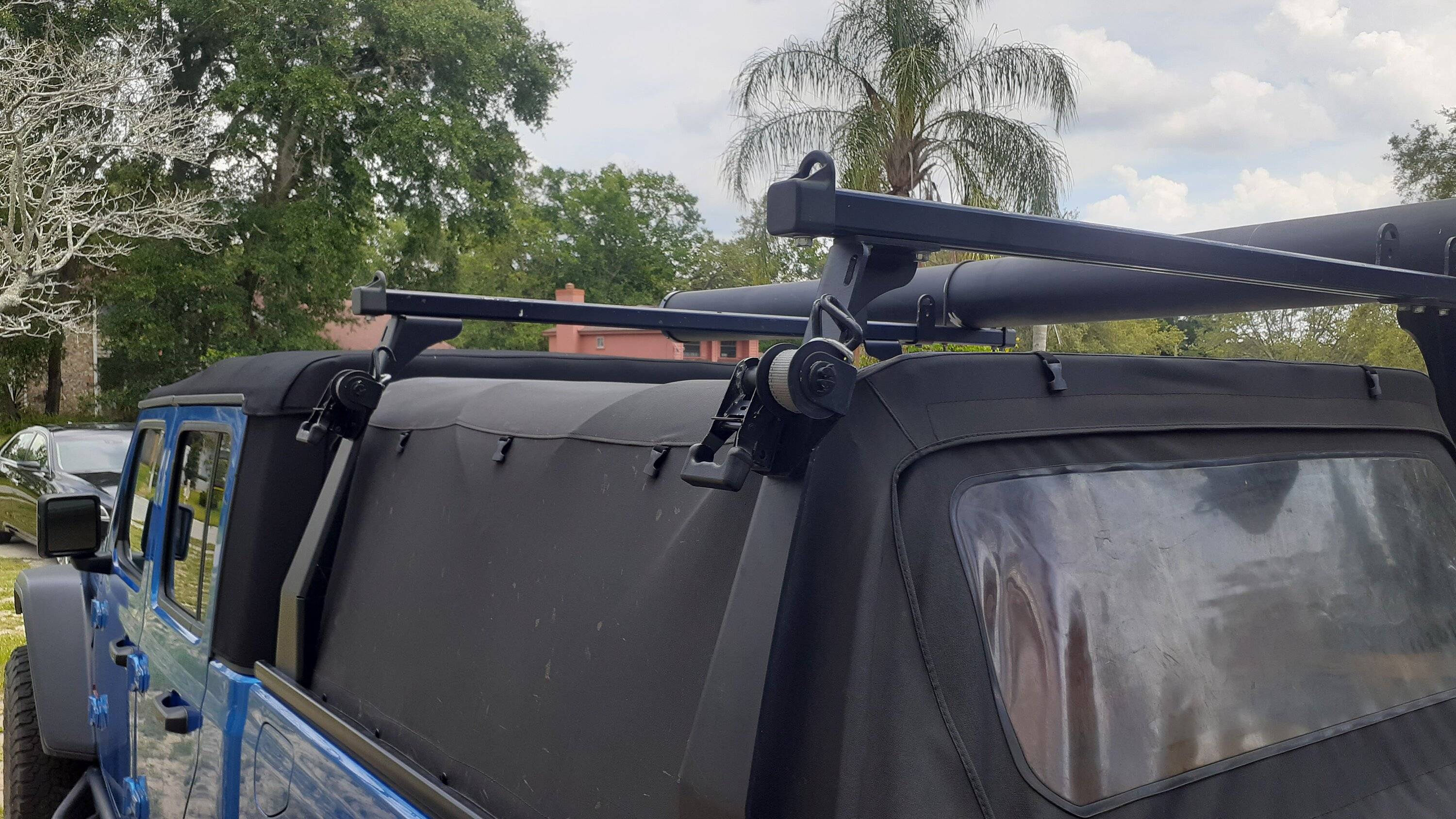 Jeep Gladiator Bedrack over Softopper 20230521_150924