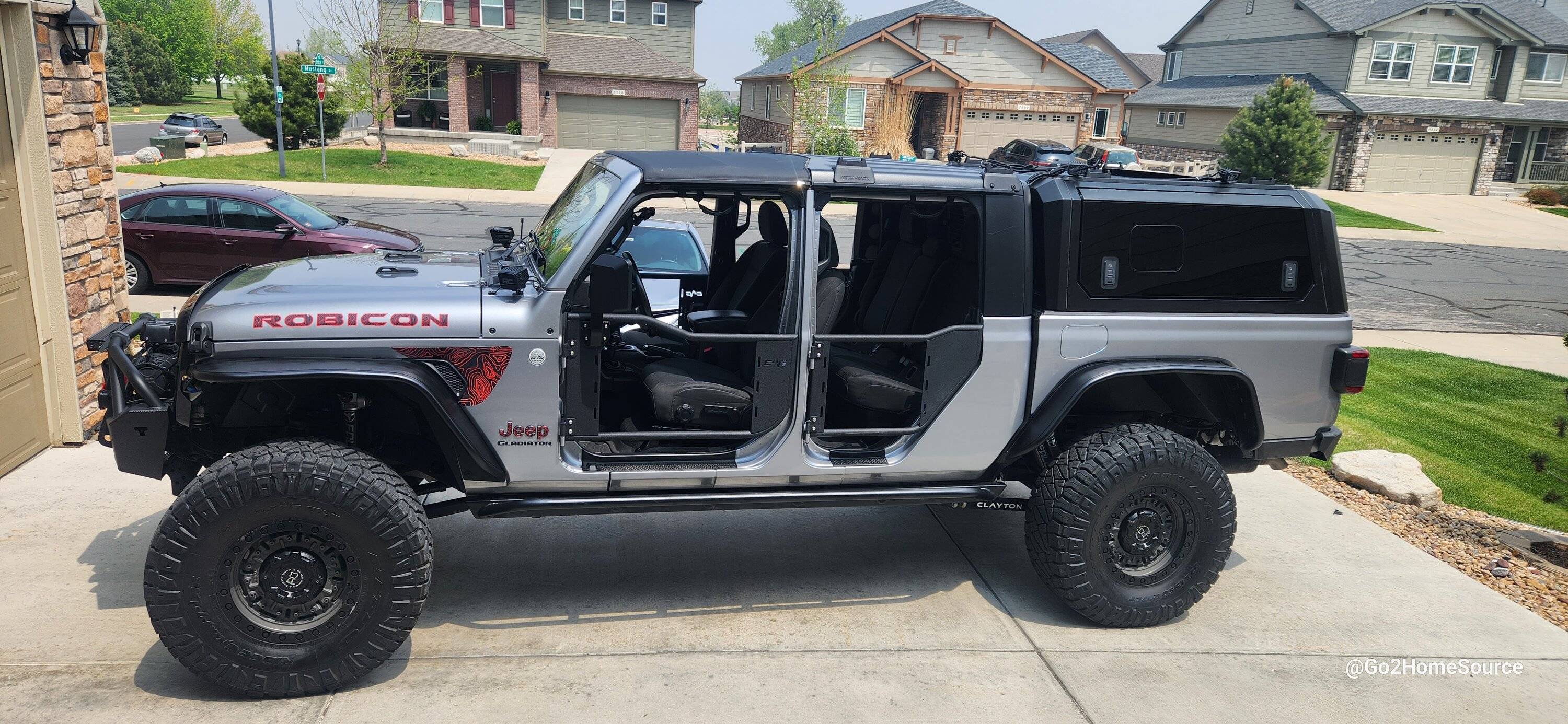 Jeep Gladiator Metalcloak Giveaway - May/June  Full set of Hinge Steps (2 pair) 20230520_115100