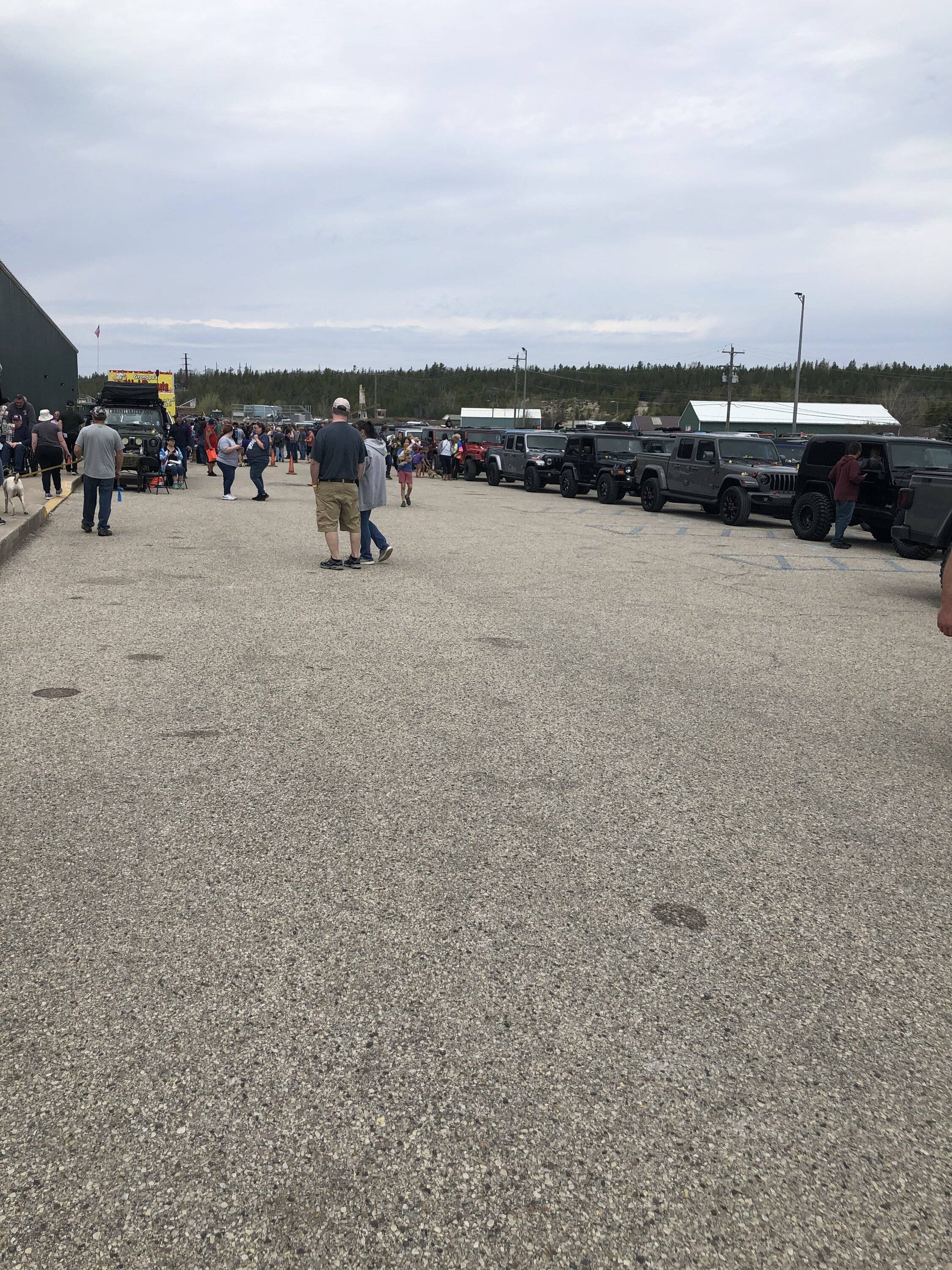 Jeep Gladiator Public drunkenness, disorderly conduct leads to 233 arrests at annual Jeep Weekend in Galveston Texas. 50+ people rushed to hospital IMG_0724