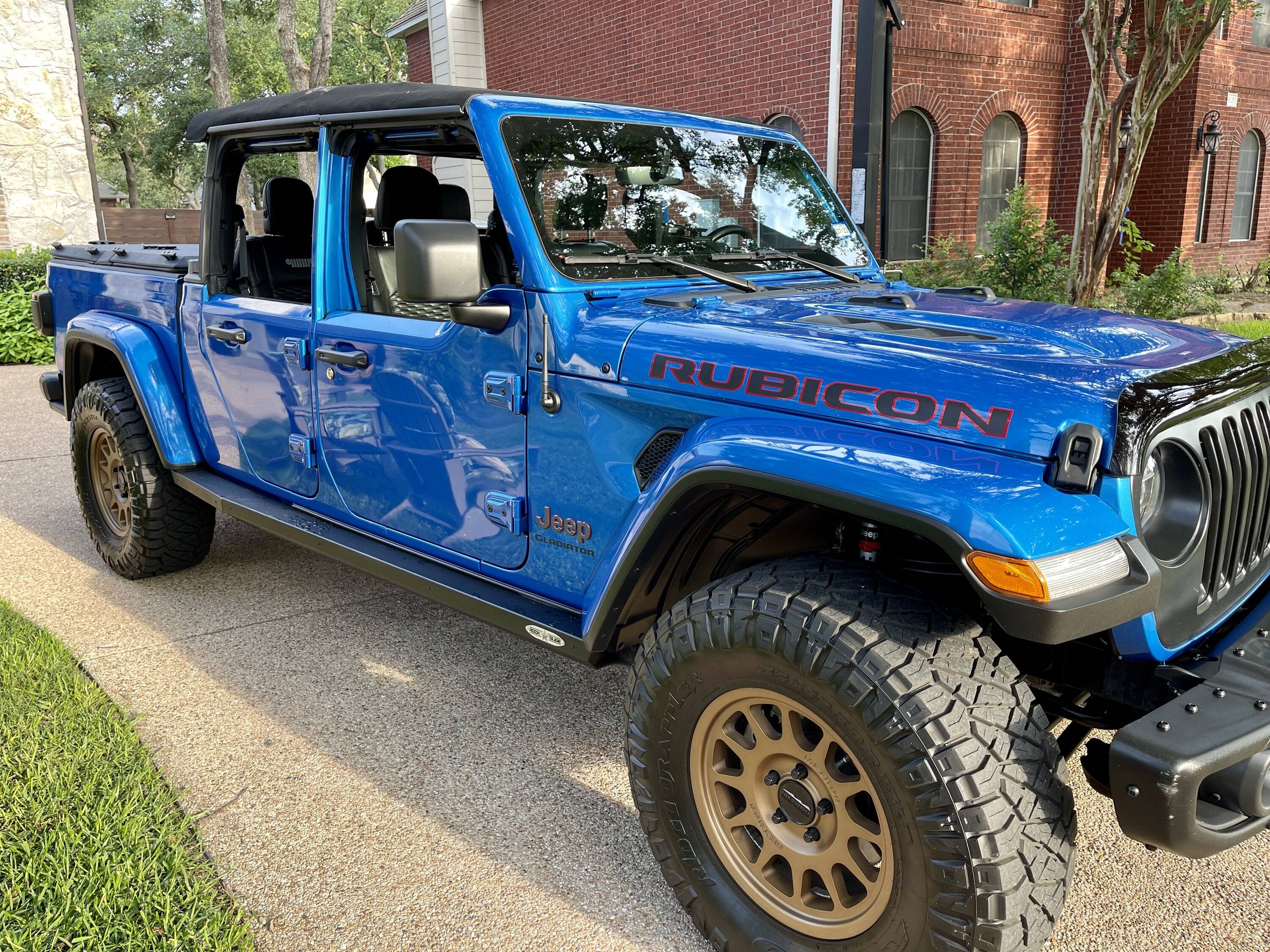 Jeep Gladiator Factory Half Doors installed 40DDC03B-A32D-4418-98BD-8CD61536A7ED