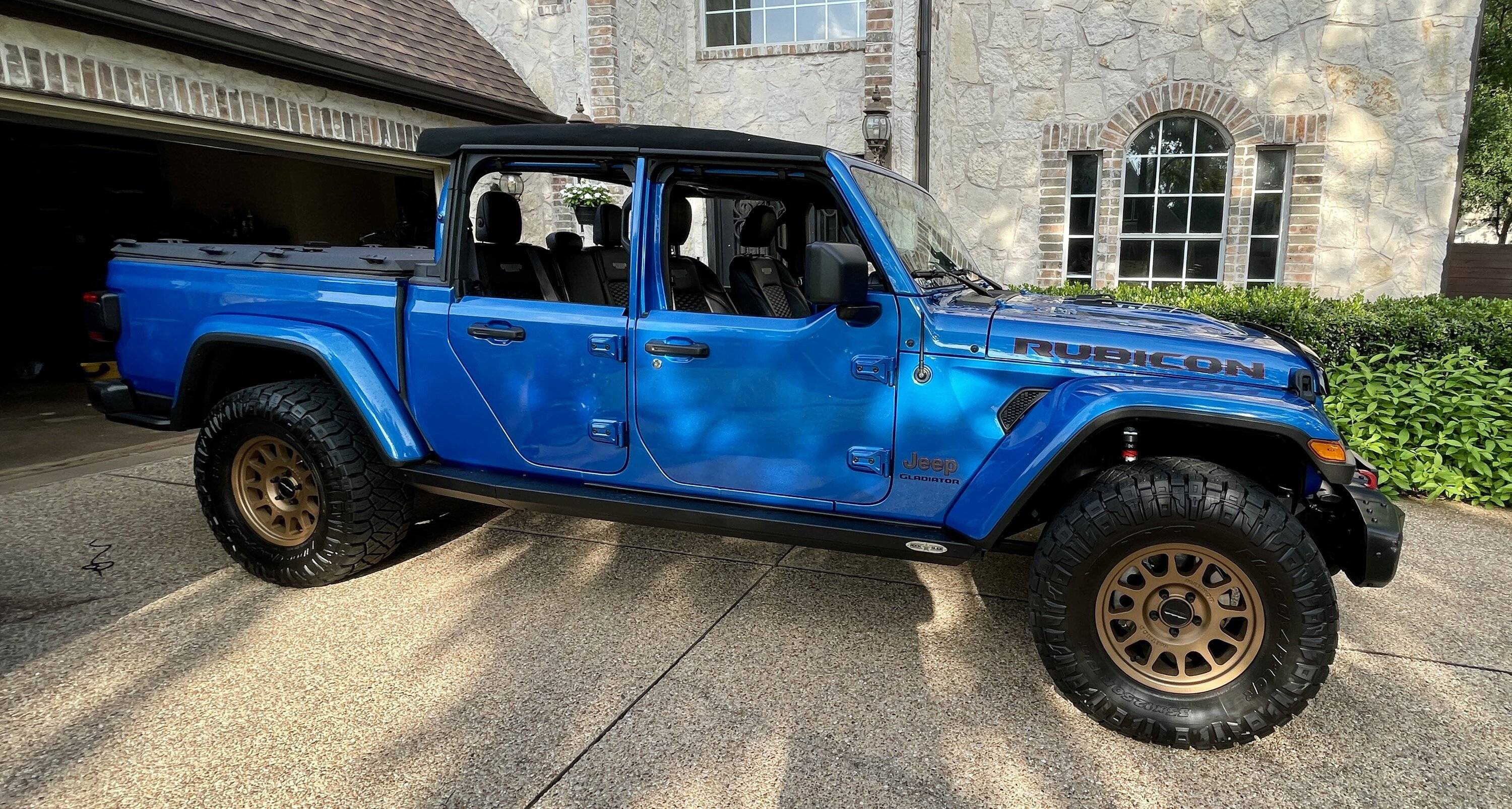 Jeep Gladiator Factory Half Doors installed B83F7238-4E25-4F70-BAF8-DC060863D3FD