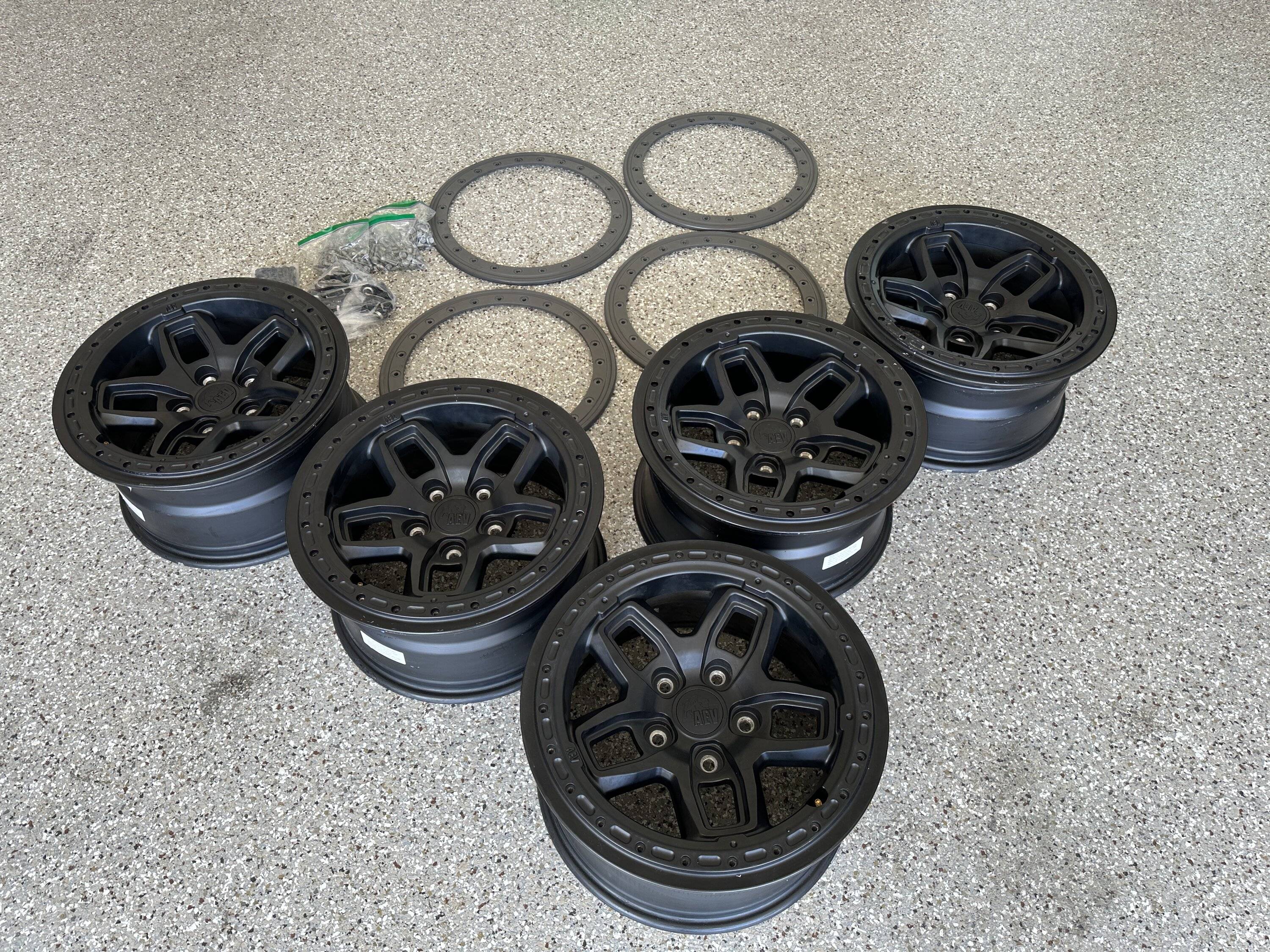 Jeep Gladiator AEV Borah Dualsport Wheels (5) + Rock Rash Rings & Hardware, Black Lug Nuts, TPMS - $1500 for all IMG-1356(1).JPG
