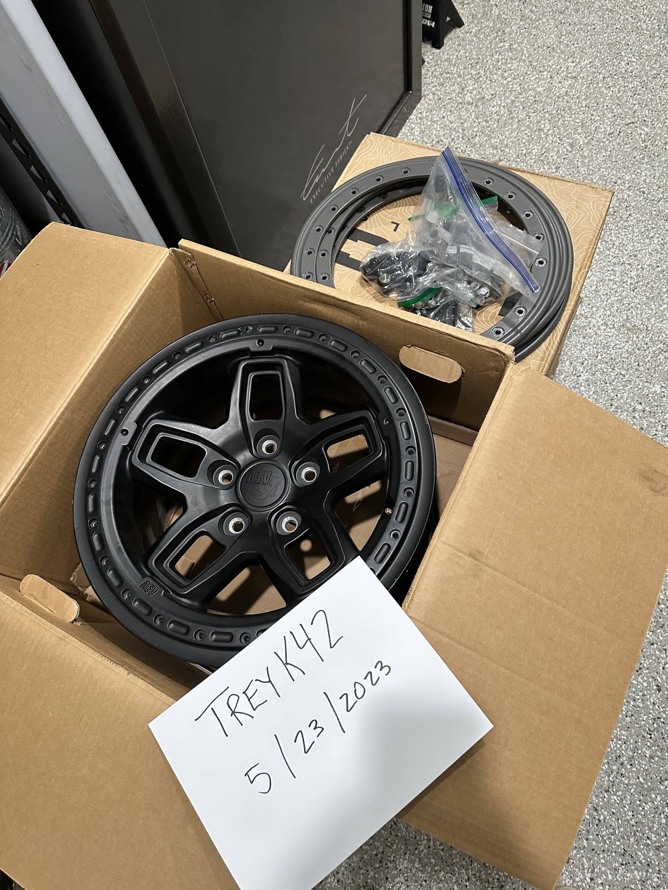 Jeep Gladiator AEV Borah Dualsport Wheels (5) + Rock Rash Rings & Hardware, Black Lug Nuts, TPMS - $1500 for all IMG-1362.JPG