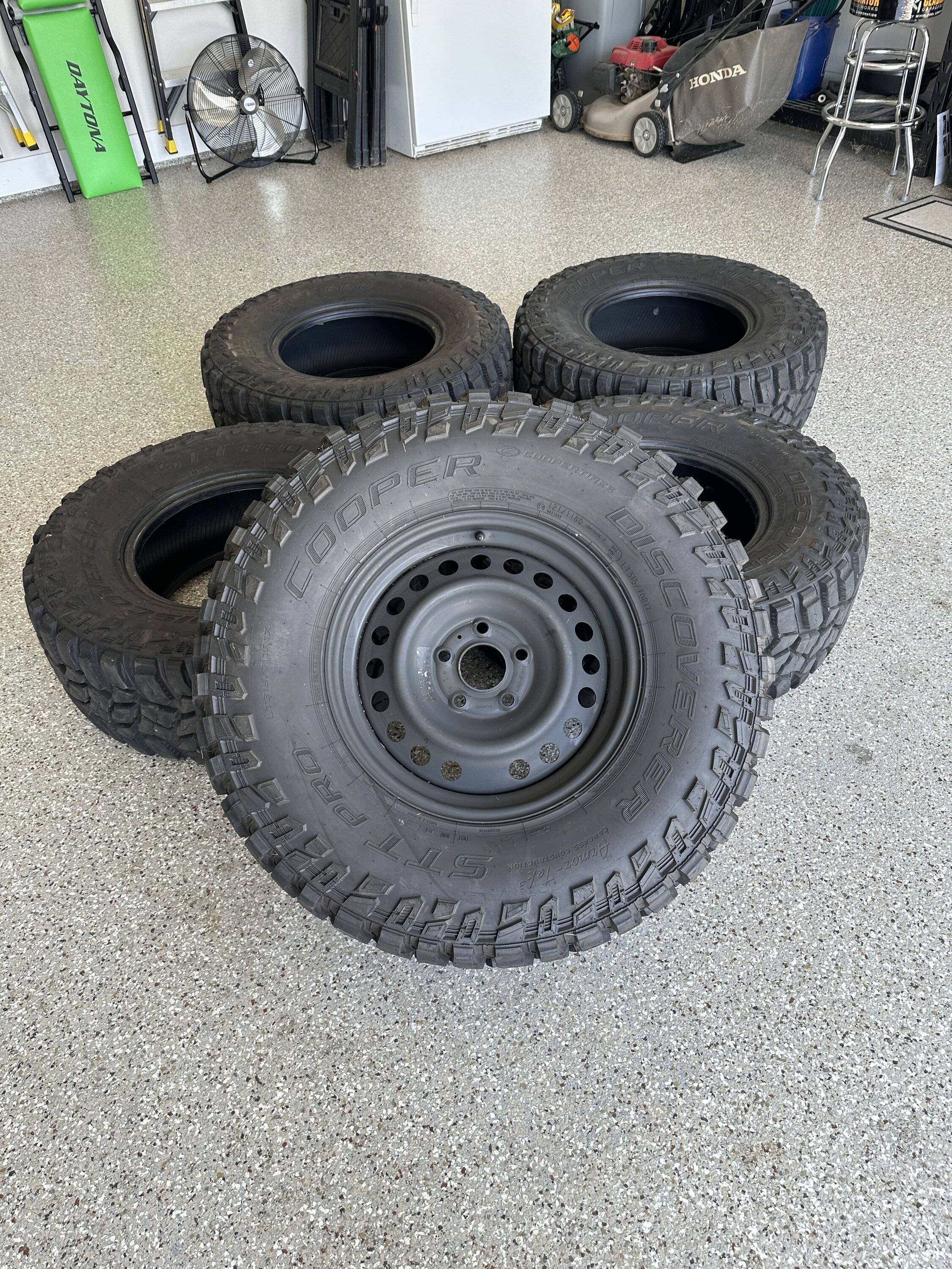 Jeep Gladiator Cooper STT Pro LT315/70R17 x 5 Tires - $1200 IMG-1349.JPG