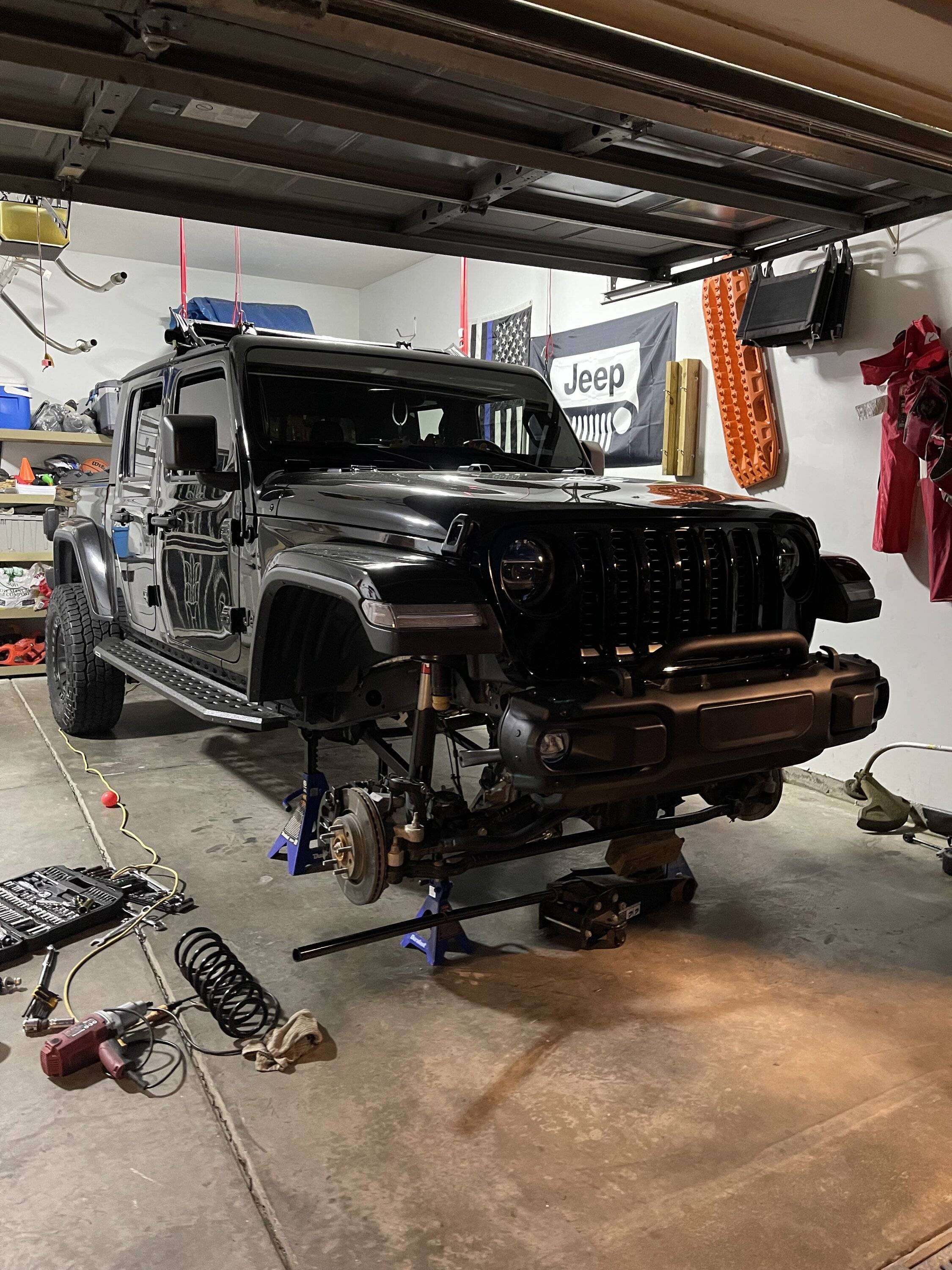 Jeep Gladiator Anyone who has AEV 2” spacer lift??help IMG_6380