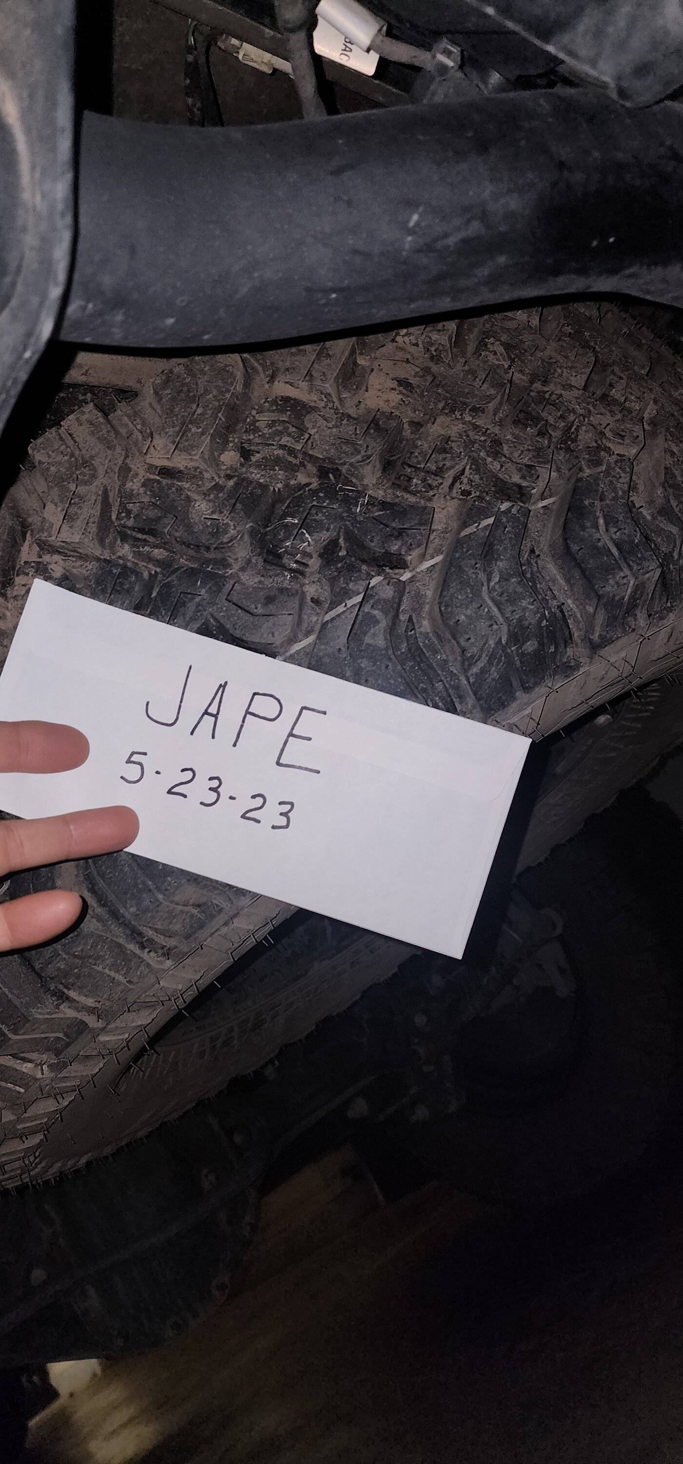 Jeep Gladiator WTT unused 33"Falcon WildPeak MT spare for factoy Gladiator Rubicon Wheel (17" x 7.5" Granite Crystal Alminum wheel) near Tulsa (want last photo) 20230523_210502