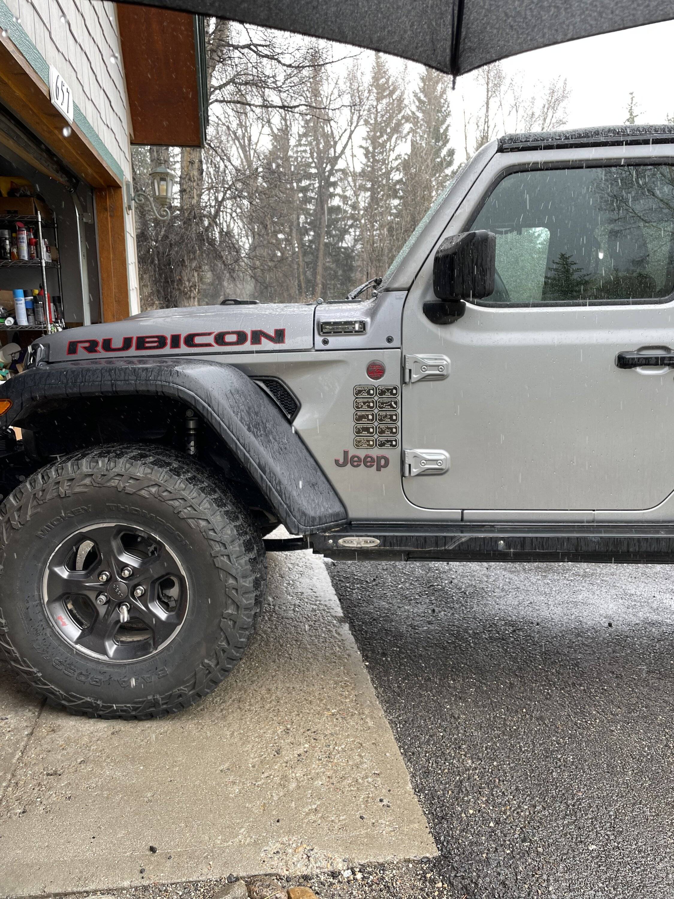 Jeep Gladiator Can anyone post their setup with wheel spacers? IMG_5683