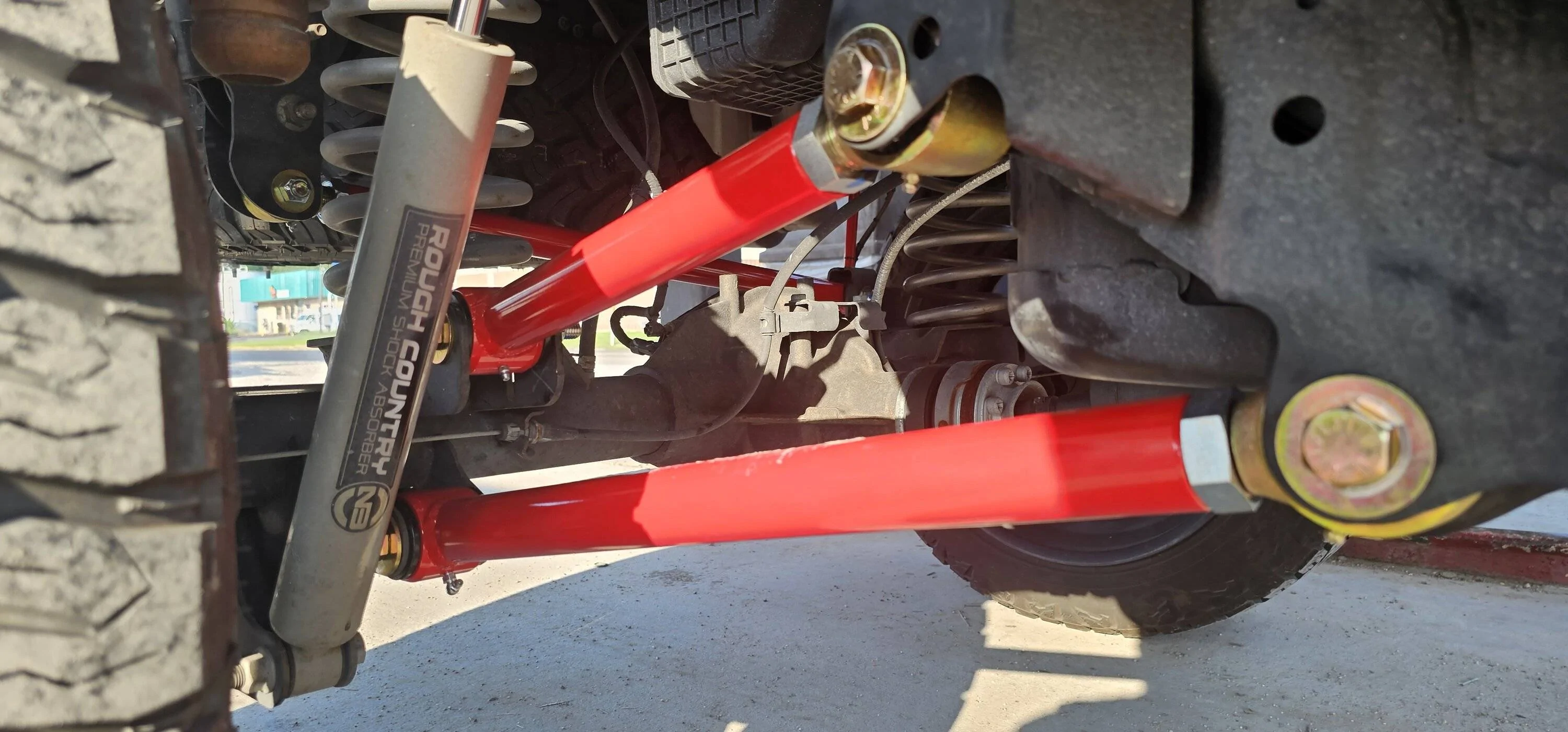 Jeep Gladiator Issue with ride quality on 24x14 wheels paired with 6" lift 1684948125287