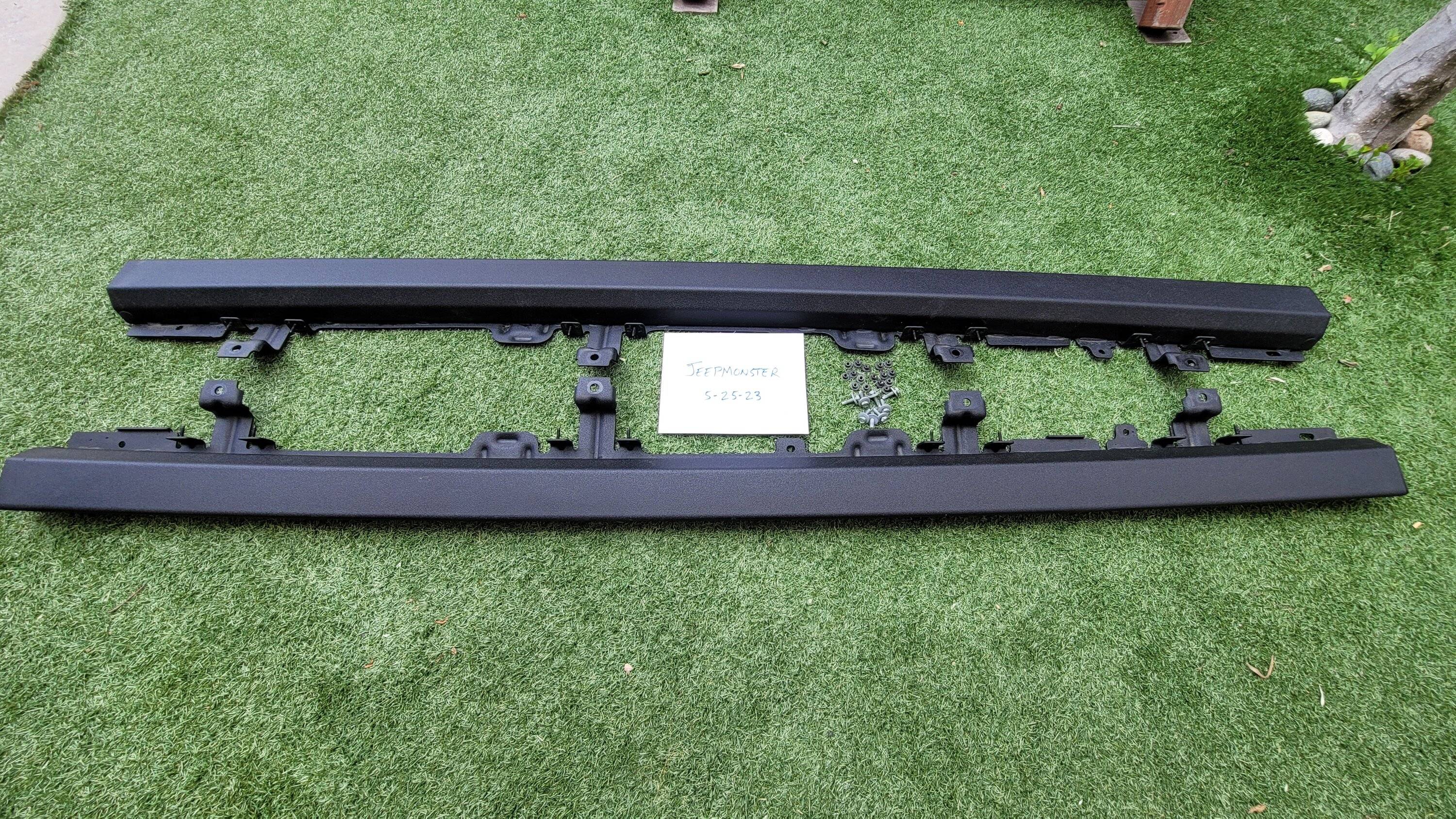 Jeep Gladiator Mopar Performance Parts Rock Rails for JT Gladiator 20230525_111759