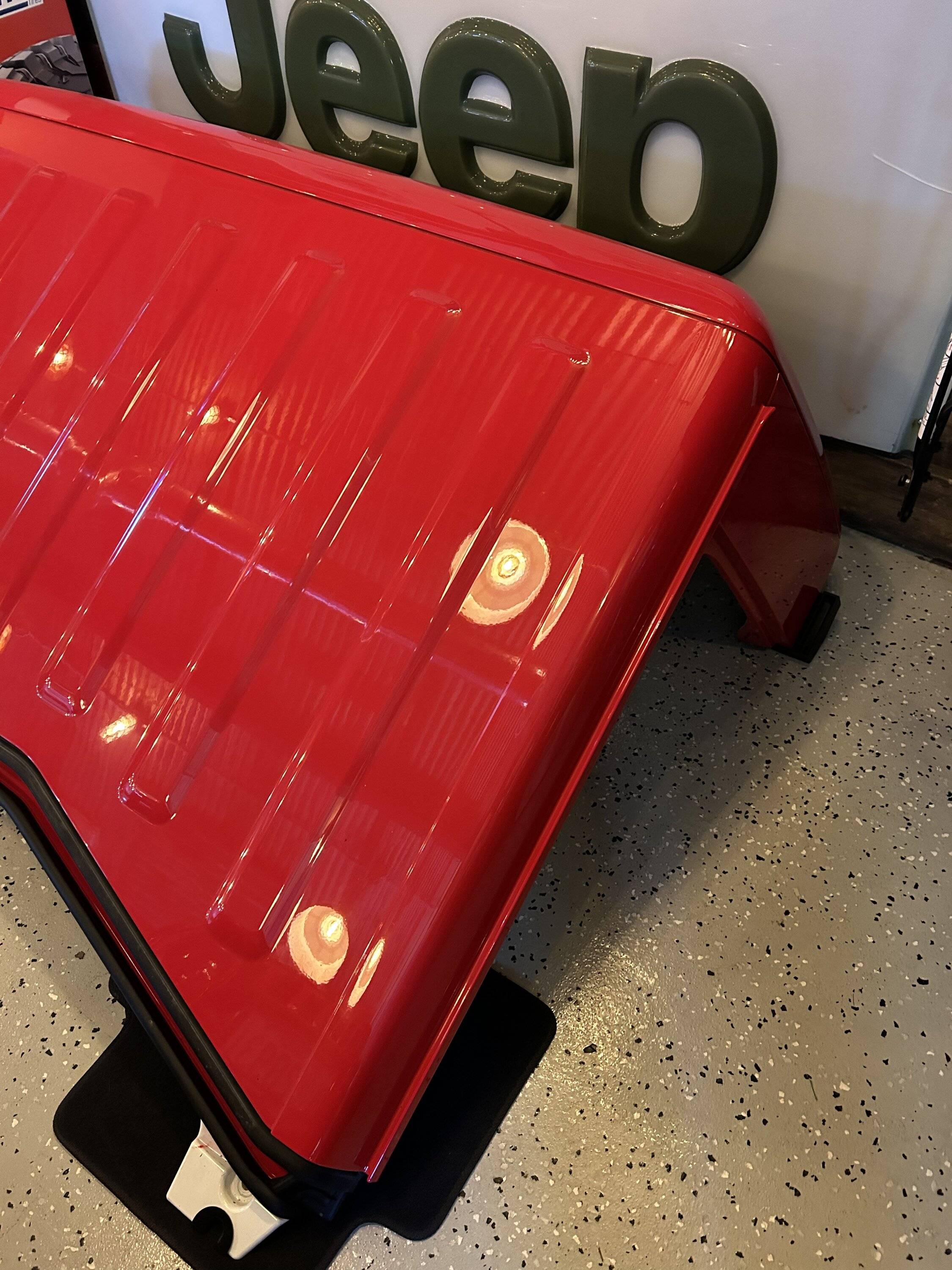 Jeep Gladiator JT Factory Hard Top in Firecracker Red 5F93DDF5-6324-4512-9948-2AB3EA993B37