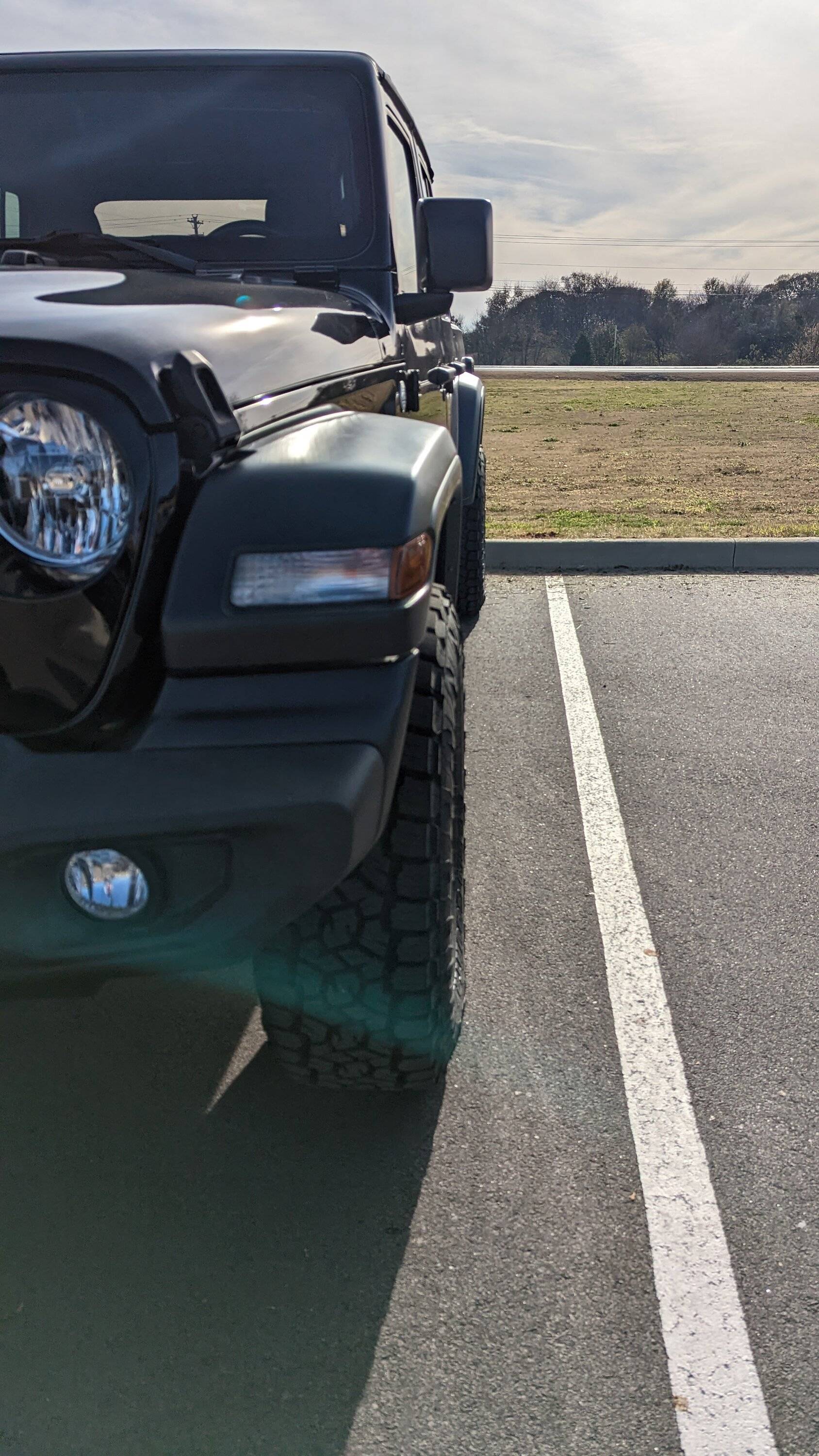Jeep Gladiator Buying New 22/23 Which Is Best For Simple Mods PXL_20221122_200039580