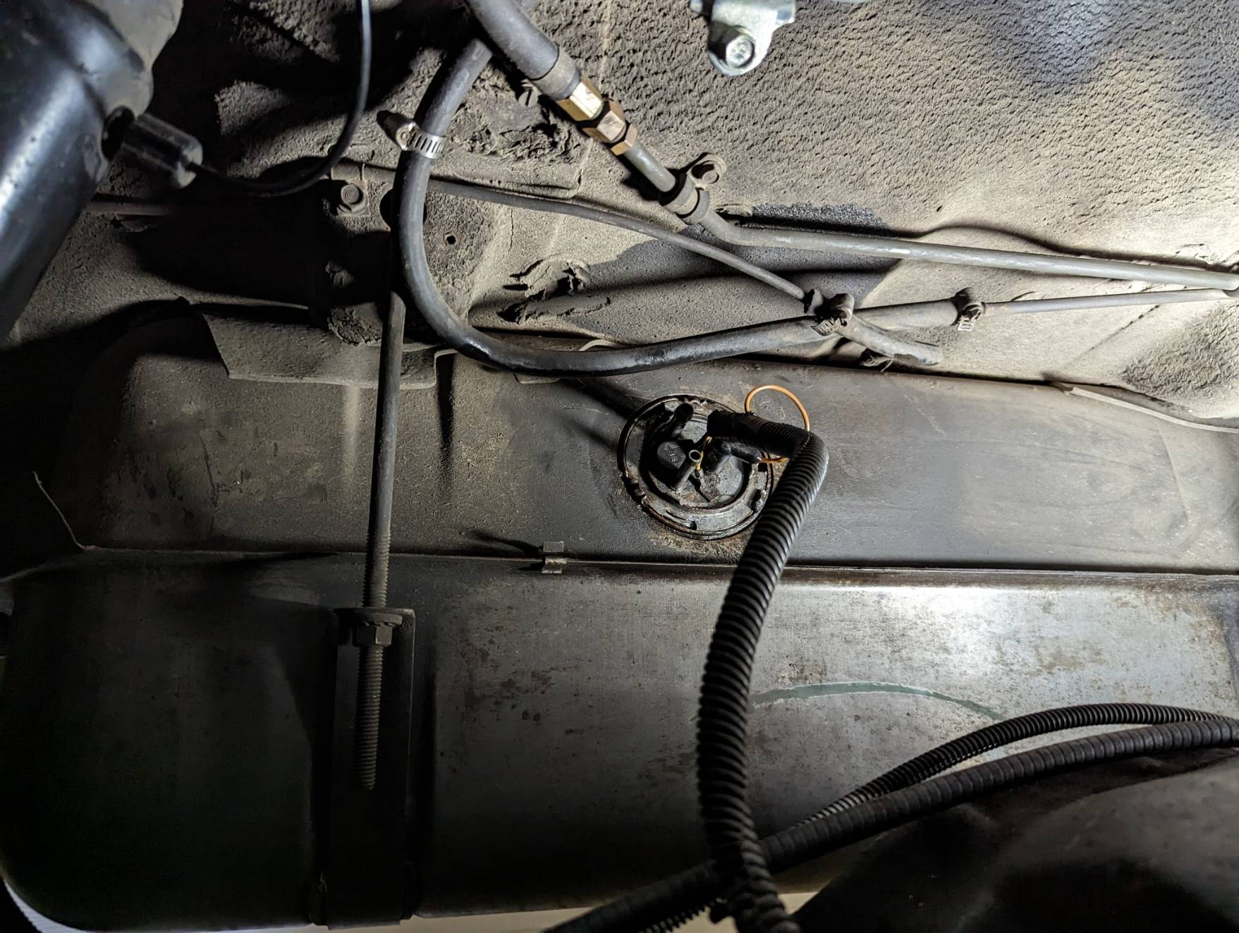 Jeep Gladiator First "breakdown" of the rare bird..... PXL_20230525_154252390