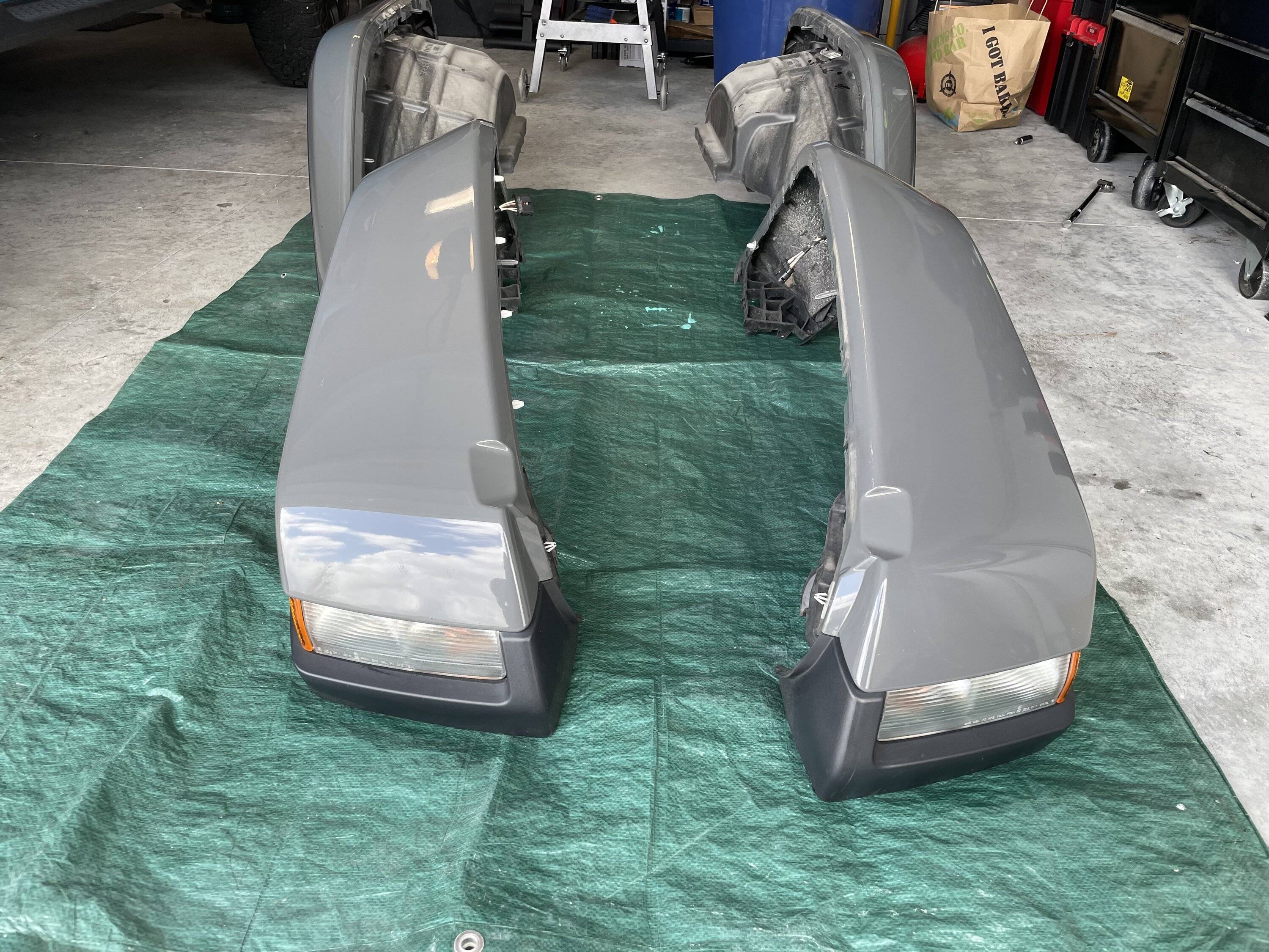Jeep Gladiator Sting Grey Sport S fender set IMG_0875