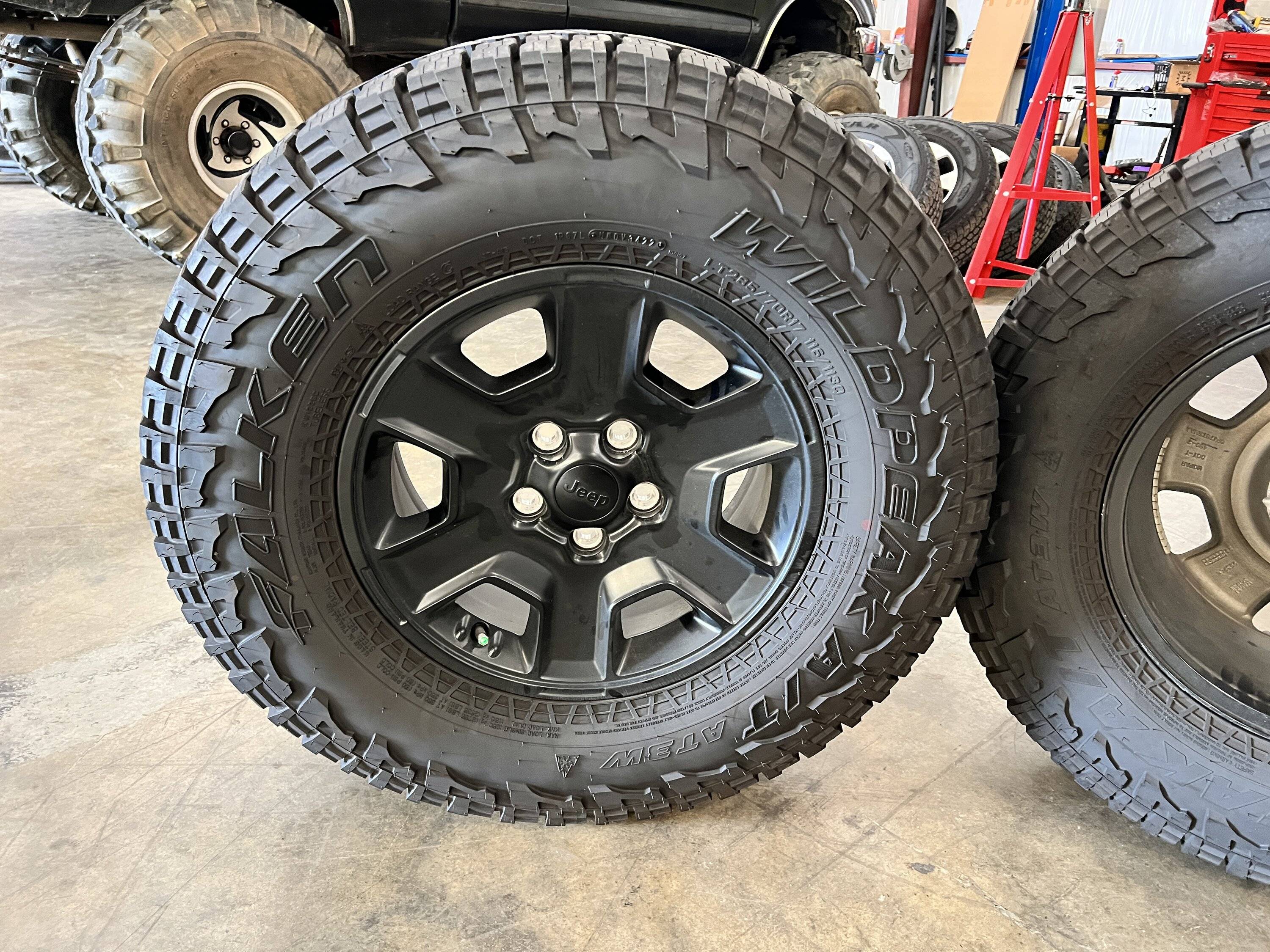 Jeep Gladiator WTB: Rubicon or Mojave take-offs IMG_5975