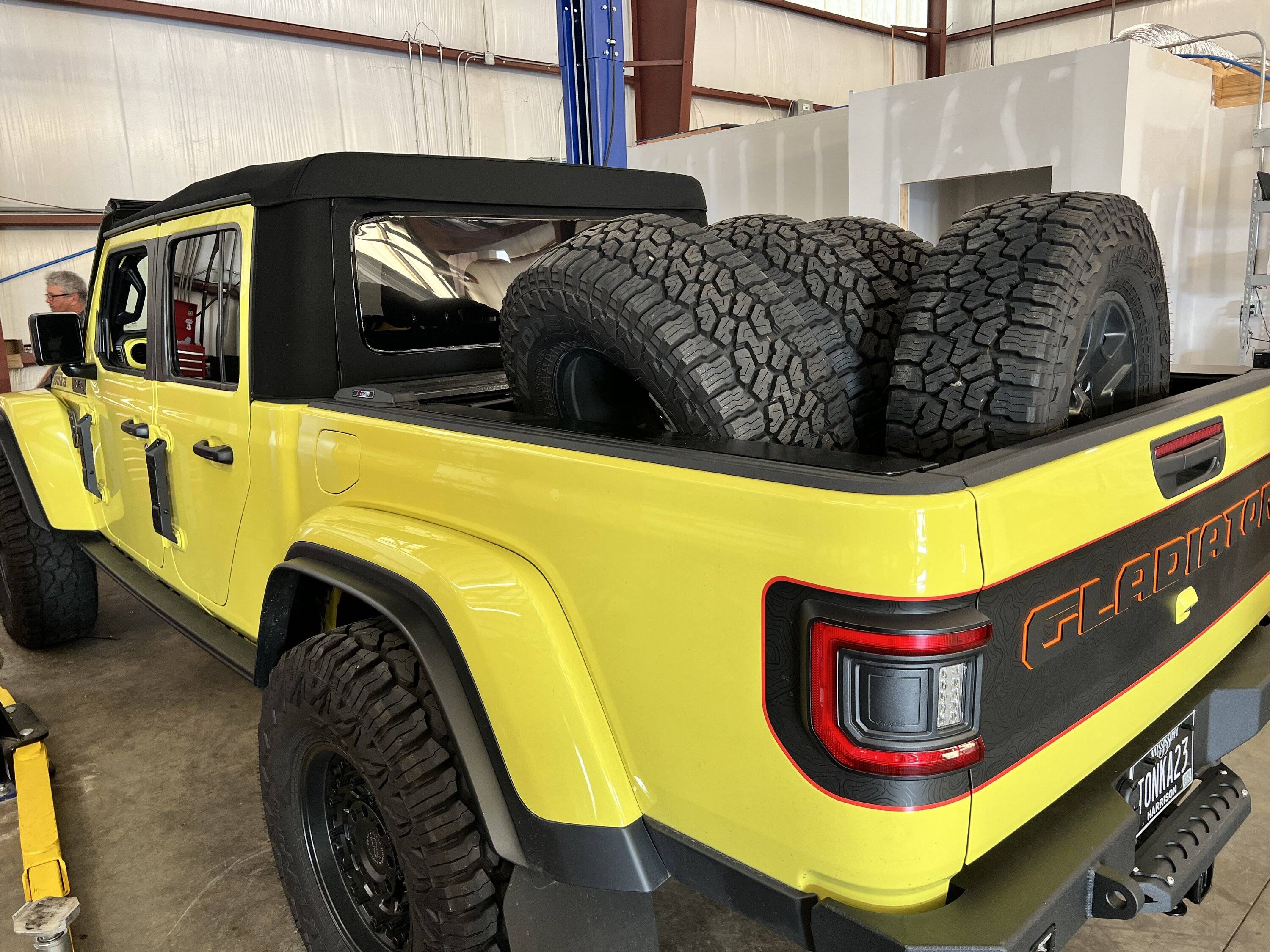 Jeep Gladiator WTB: Rubicon or Mojave take-offs IMG_5977