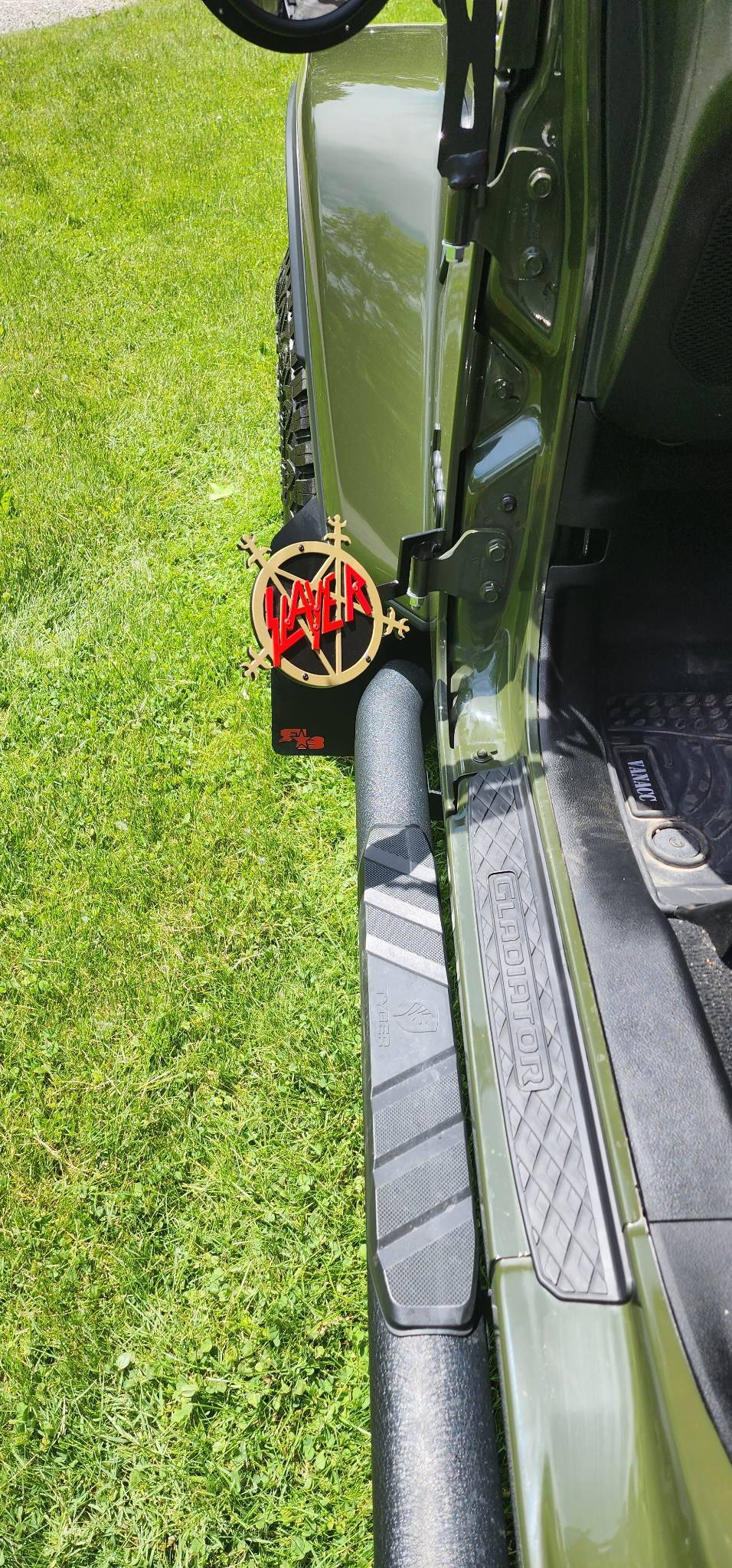 Jeep Gladiator Custom Slayer Foot pegs and door off mirrors side ste