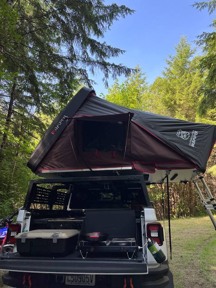 Jeep Gladiator Full overlanding setup (Rebel Offroad XPLOR half height Bed Rack, Decked Drawer System, ikamper skycamp 2.0 mini) IMG_1238
