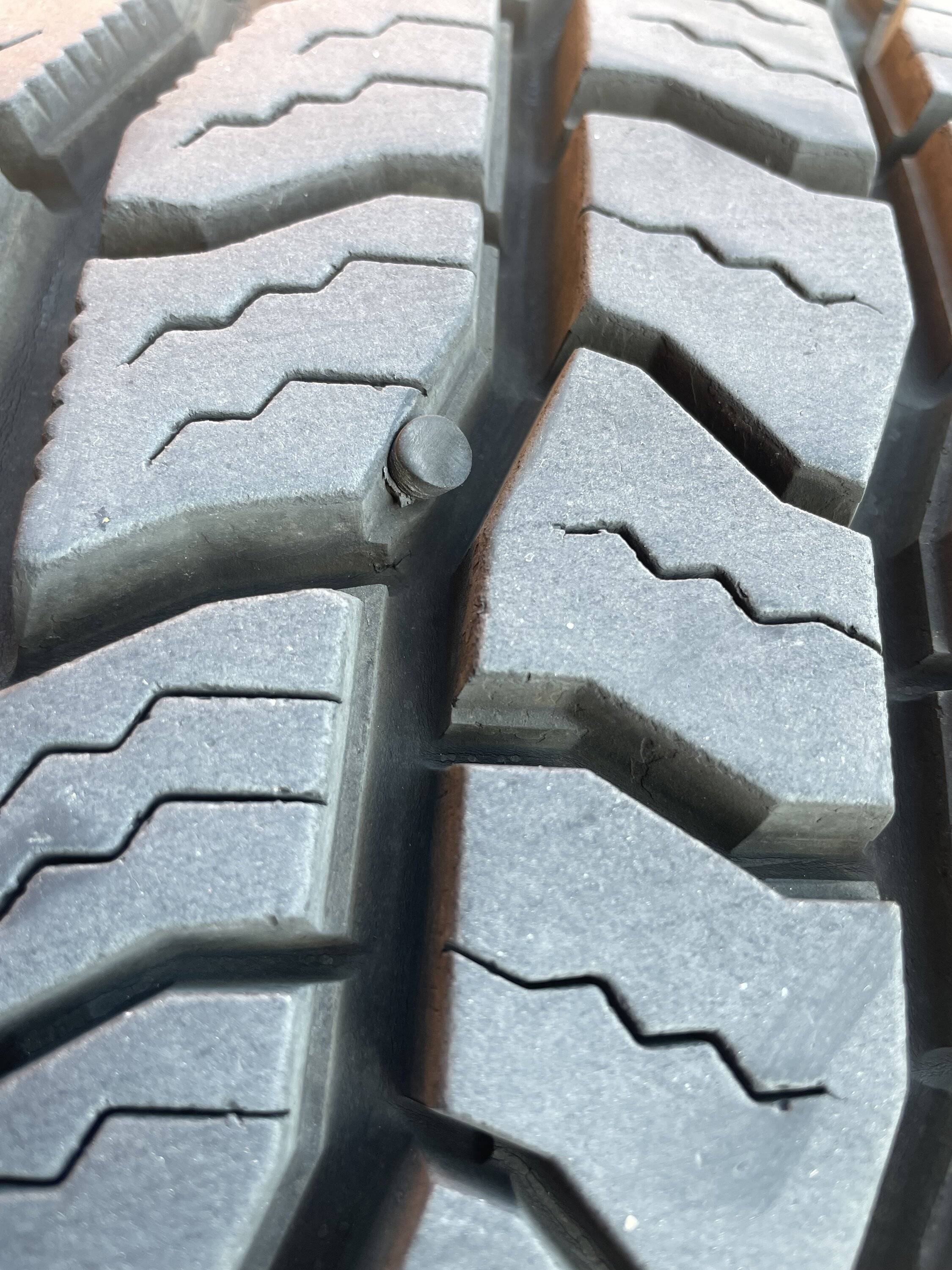 Jeep Gladiator Overland wheels with Cooper Discoverer AT3 XLT 295/70/18 asking $800 (obo) IMG_8981
