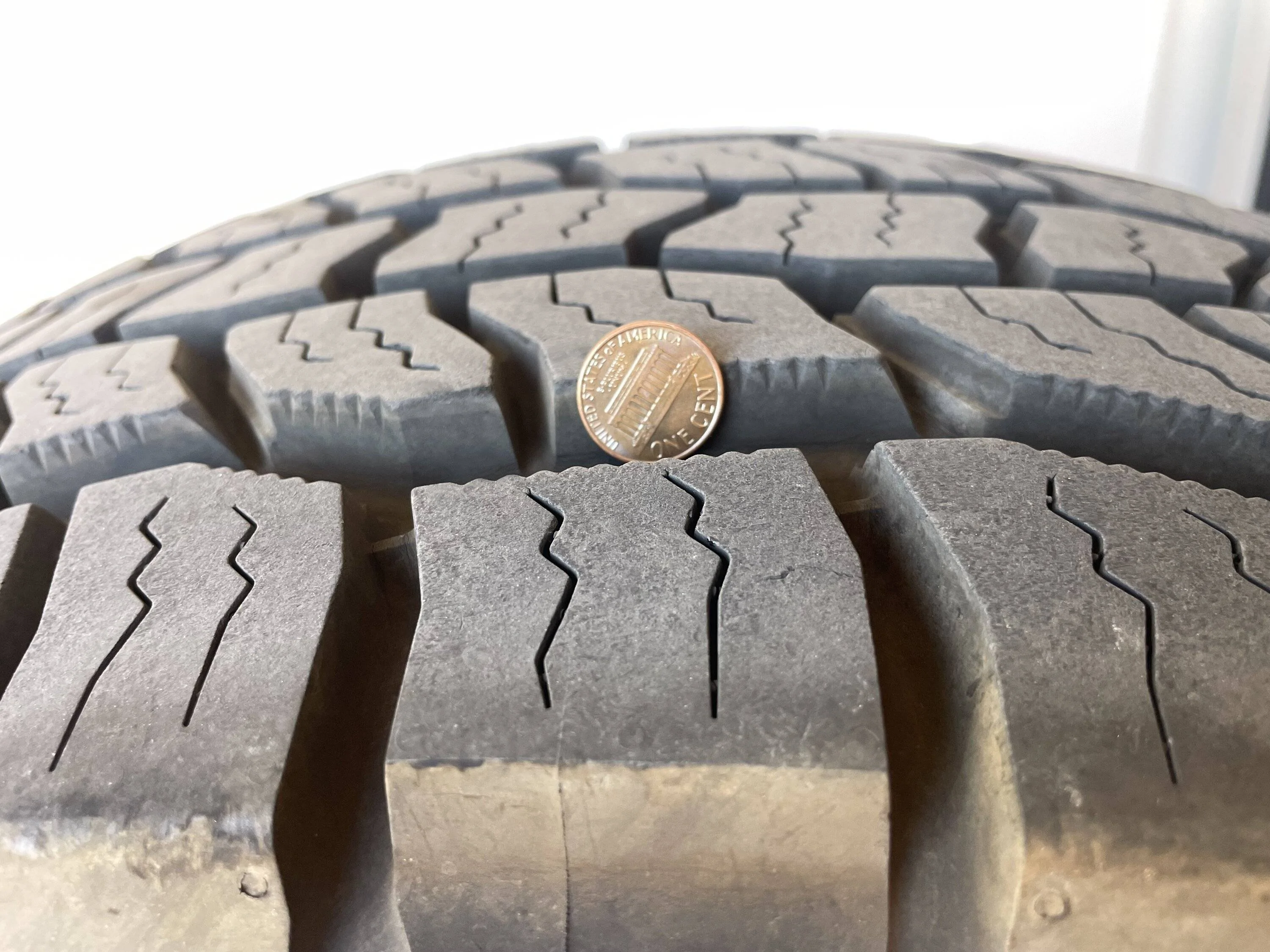 Jeep Gladiator Overland wheels with Cooper Discoverer AT3 XLT 295/70/18 asking $800 (obo) IMG_8980