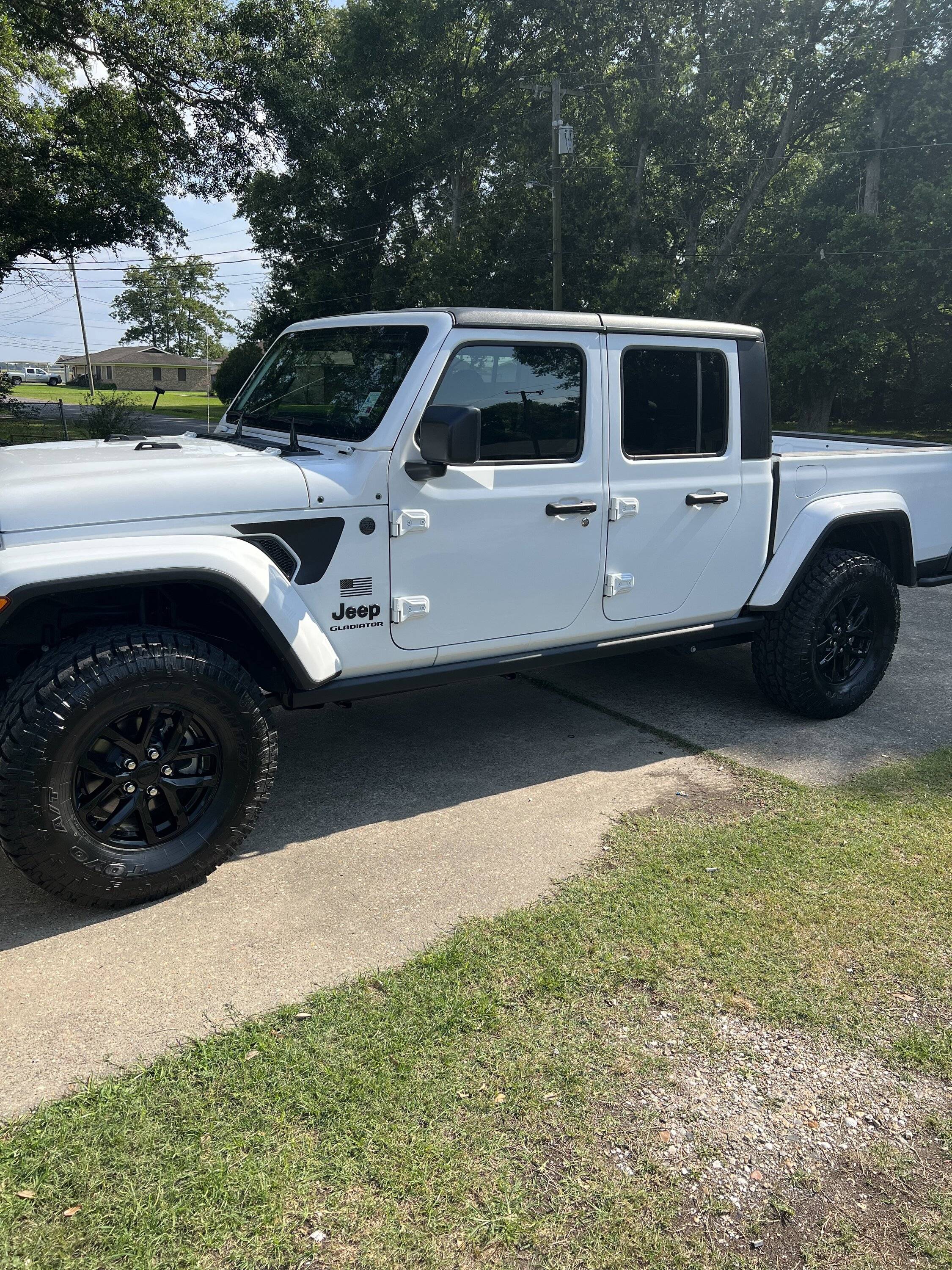 Jeep Gladiator 2023 Freedom Edition C56E7D32-F3C2-4FAB-A60F-617630407DF2