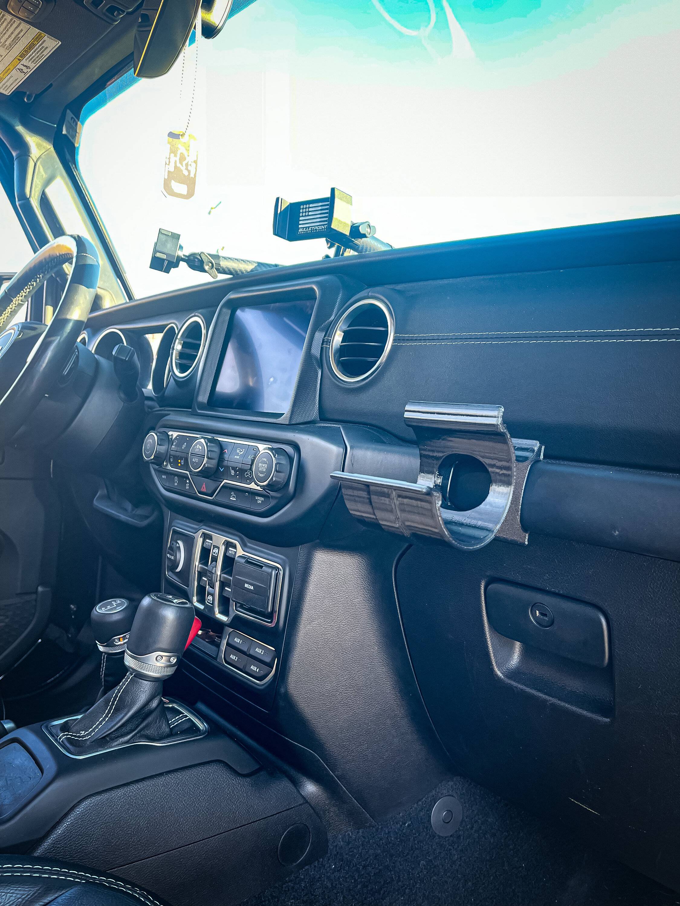 Jeep Gladiator Need ideas on phone mount solutions IMG_4981