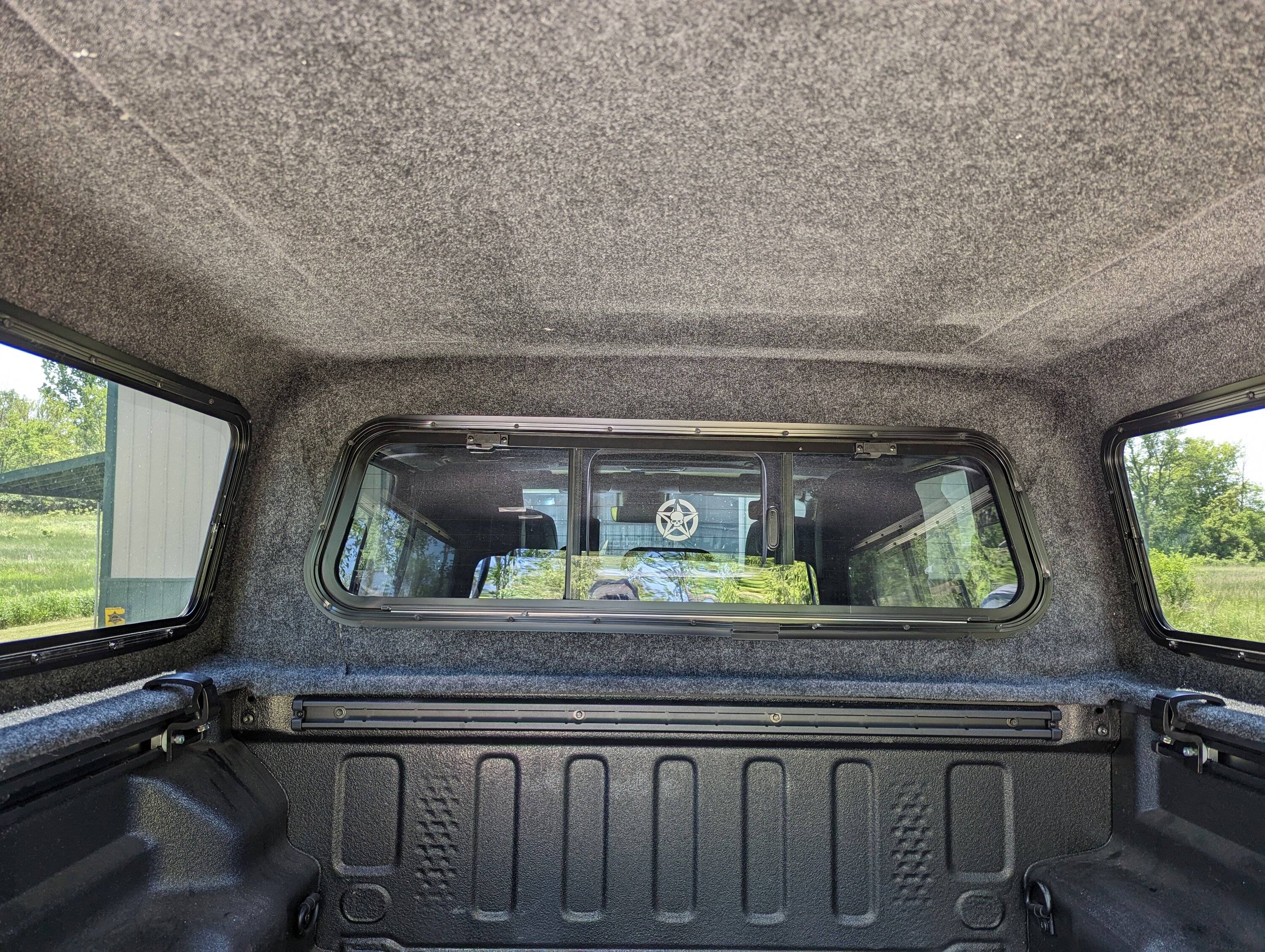 Jeep Gladiator ARE CX Classic Topper  $1800.00 PXL_20230530_170533939