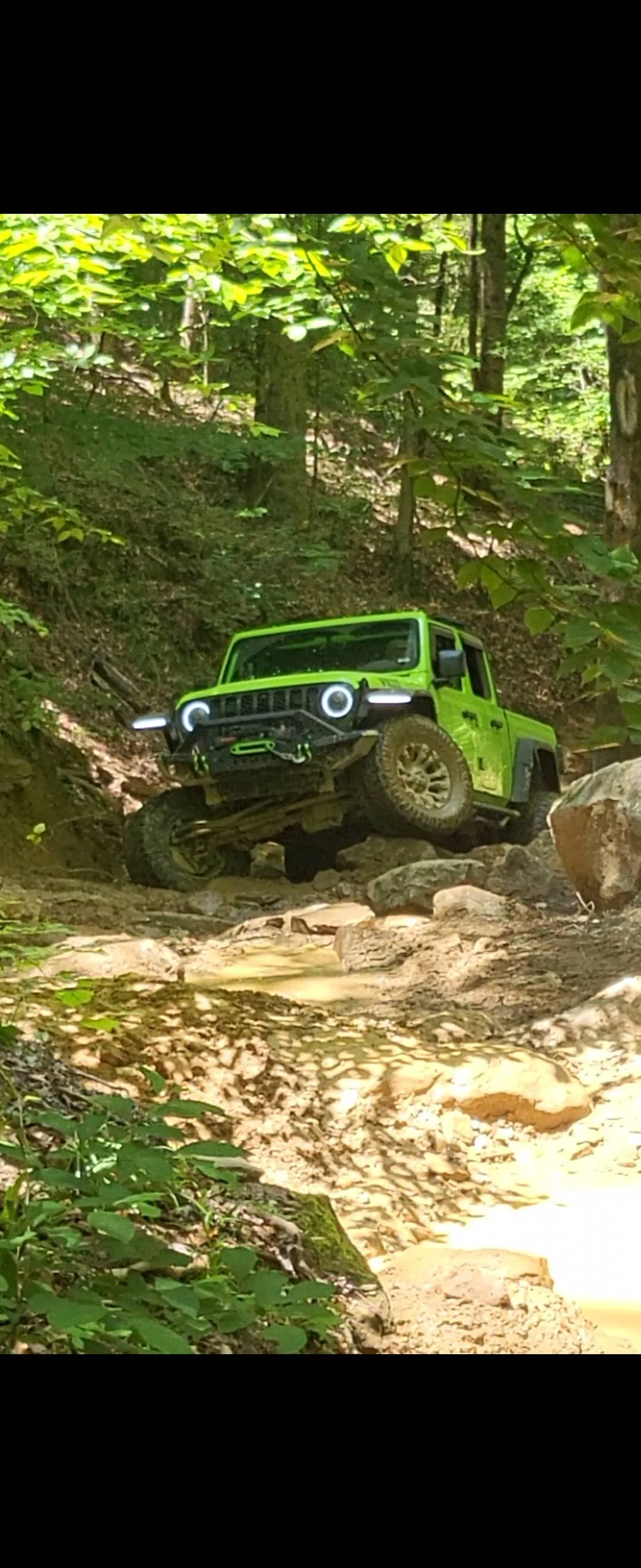Jeep Gladiator Hard Day of Wheeling Screenshot_20230530_193659_Gallery