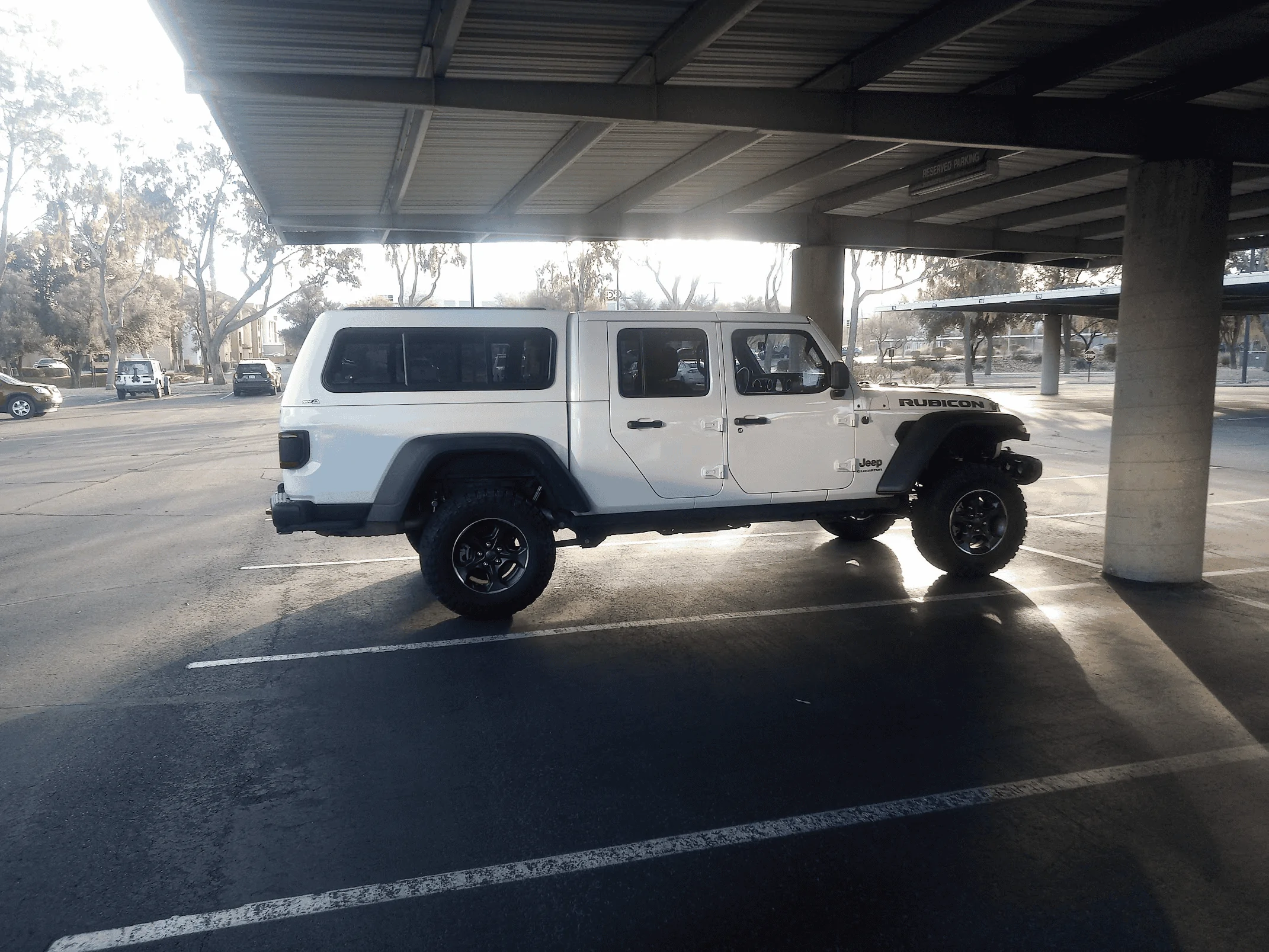 Jeep Gladiator Gladiator with 33's and a 3" lift 1685509100733