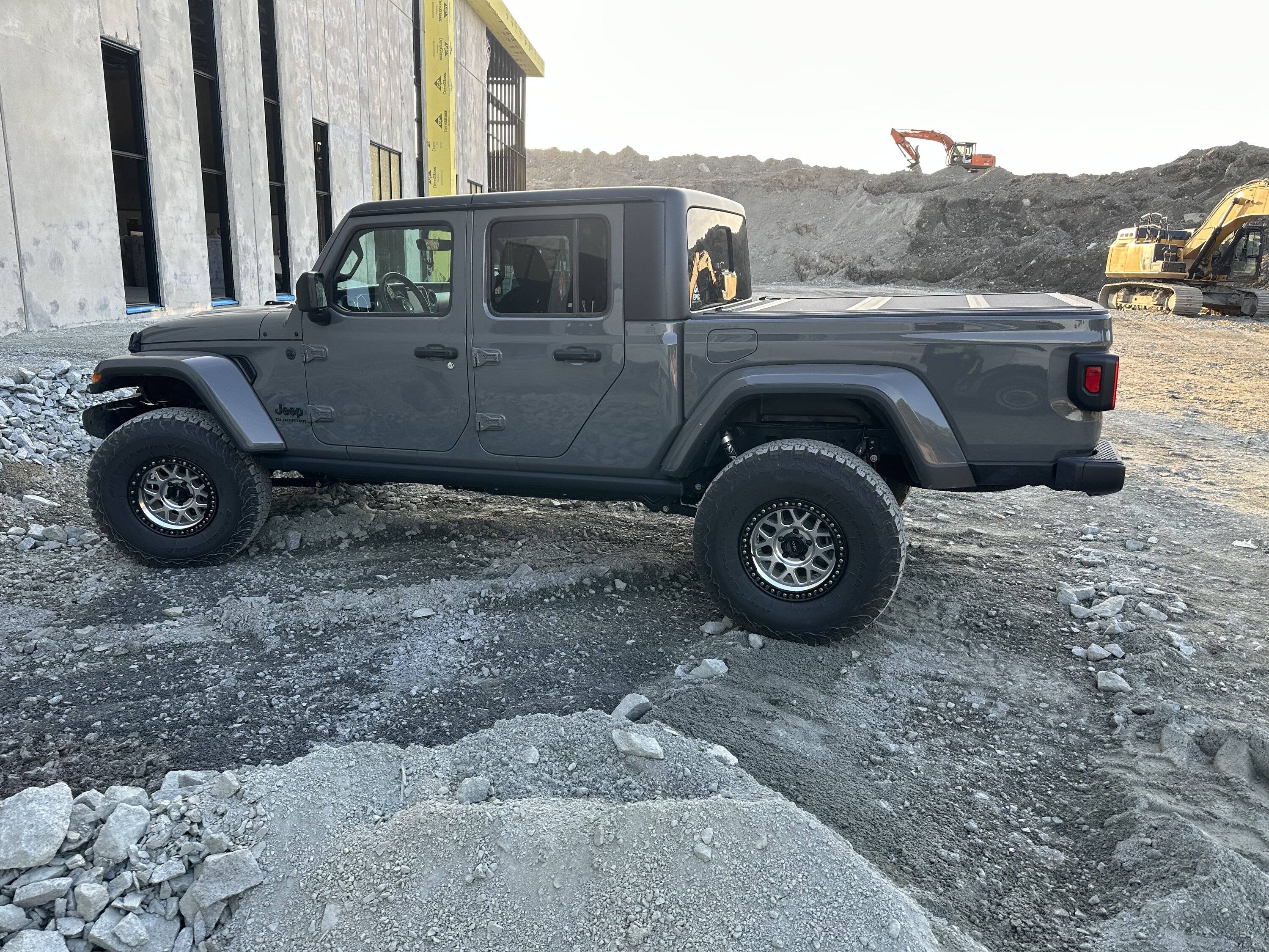 Jeep Gladiator STING GRAY Gladiator JT Club IMG_1715