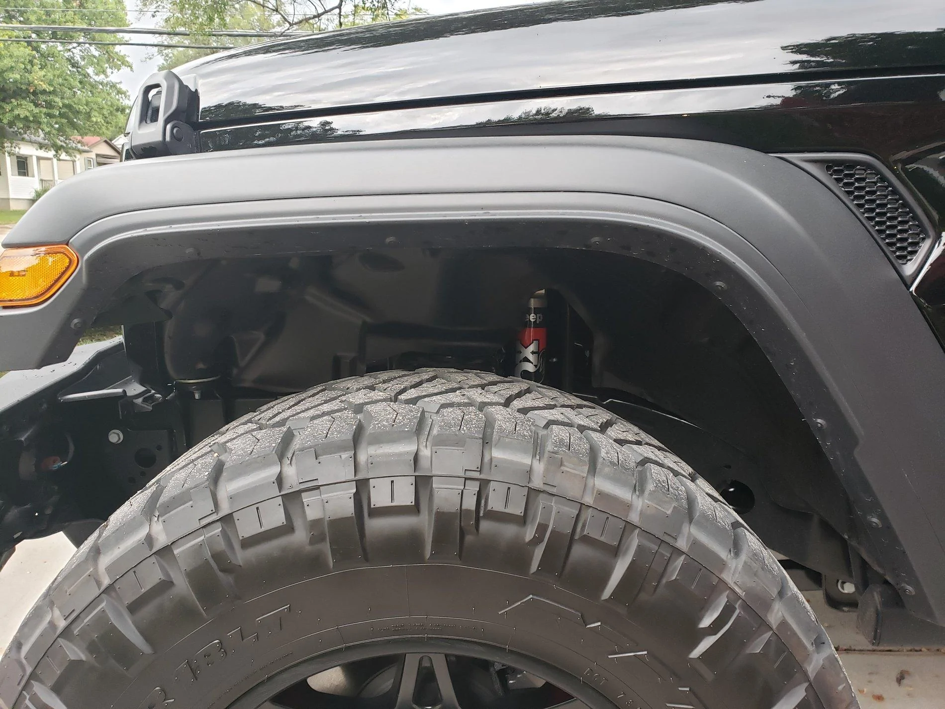Jeep Gladiator Difference between Sport S and Rubicon Suspension 20190907_183352