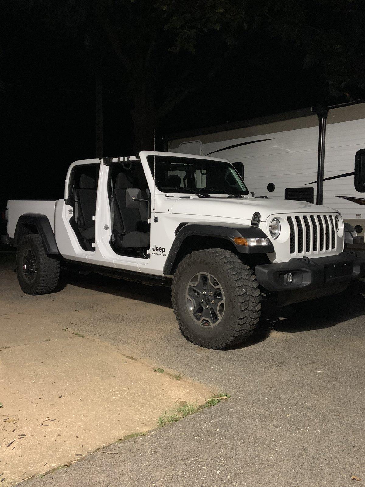 Jeep Gladiator Pictures of 33s and 35s IMG_8107