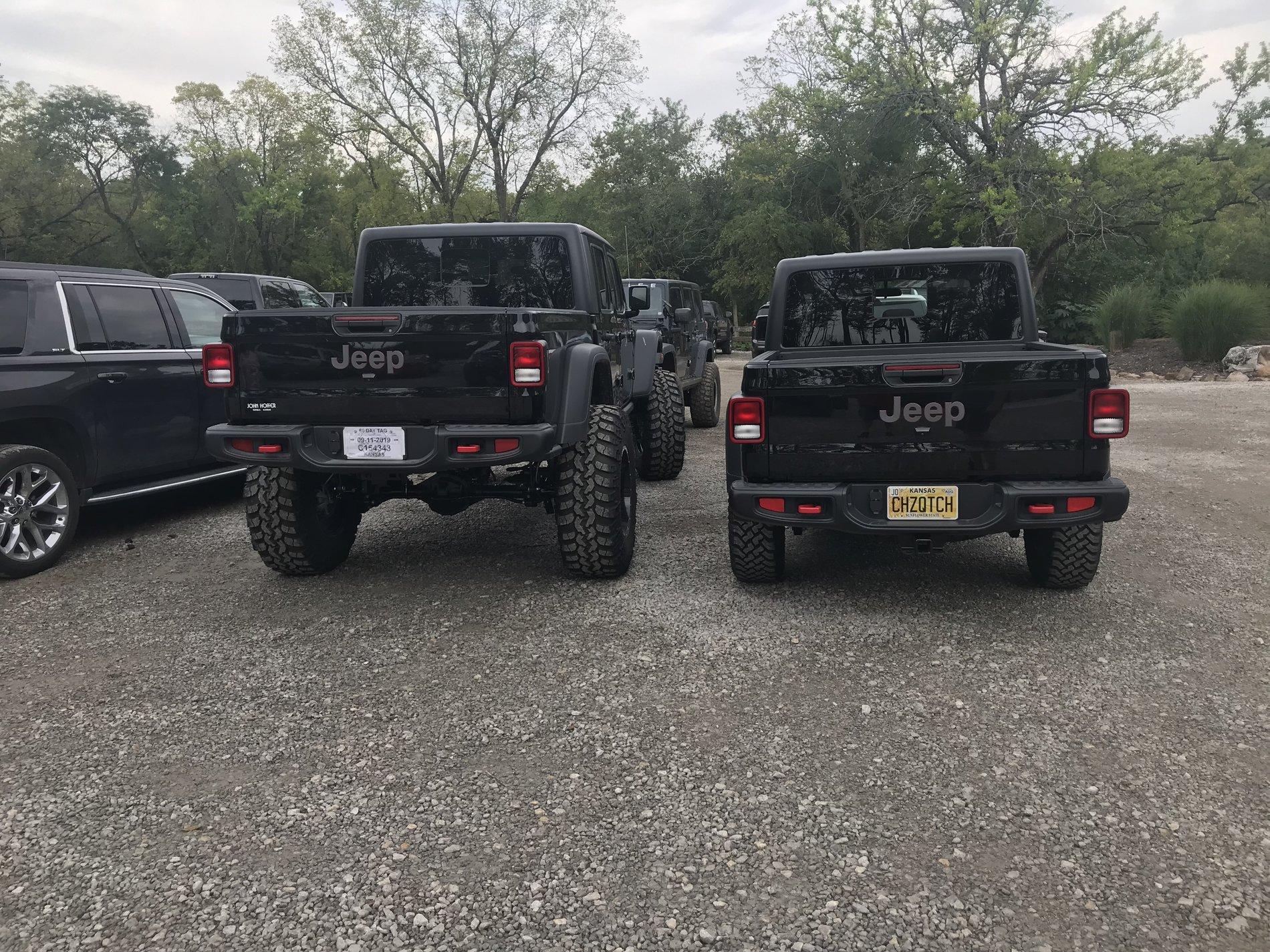 Jeep Gladiator EVO Lift vs Stock C7E7716E-0EF1-4175-8A26-01DA600DD2CB