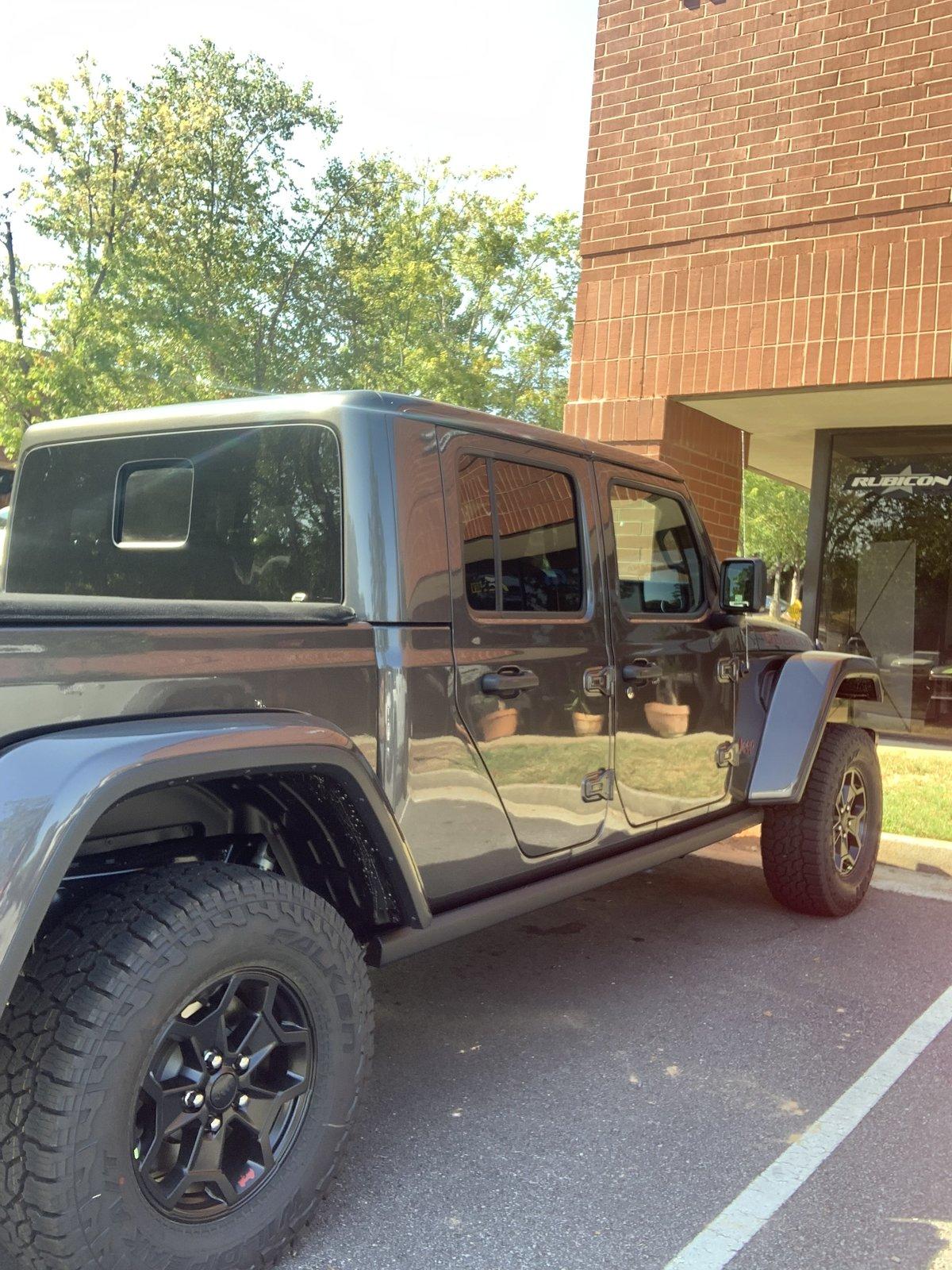 Jeep Gladiator First Granite Crystal VIN# Post Here IMG_5886.JPG
