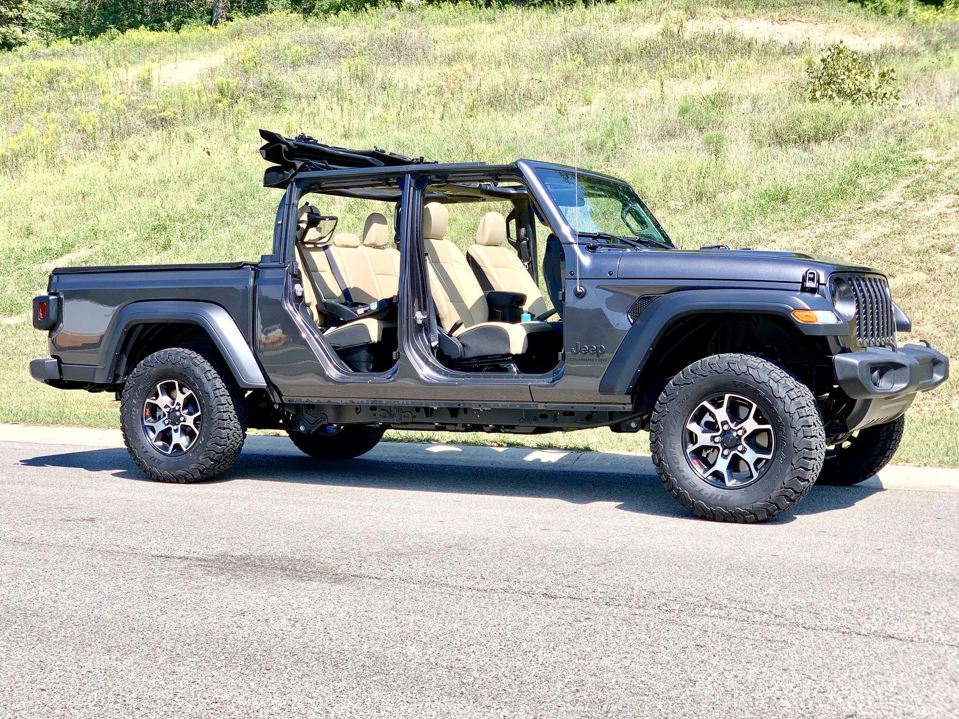 Jeep Gladiator Pictures of 33s and 35s 1A67E557-24E0-419F-9731-5A9D9C1098B8