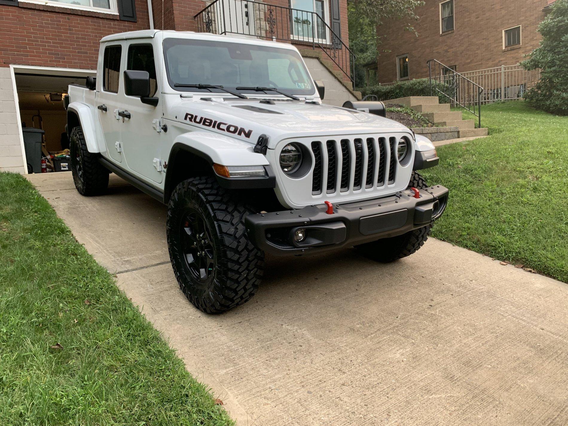 Jeep Gladiator Took Delivery of Your JT? Sign in Here! 3C84F4C6-2EDC-4D2C-9AD2-AD40F63EA6E2